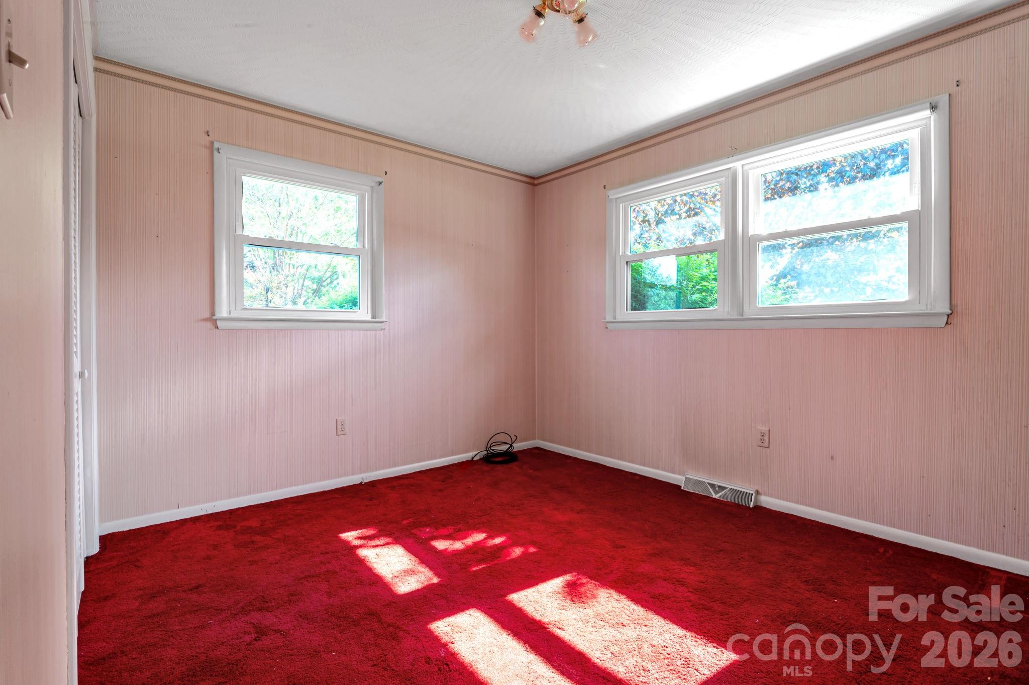 167 Mount Carmel Road — Asheville