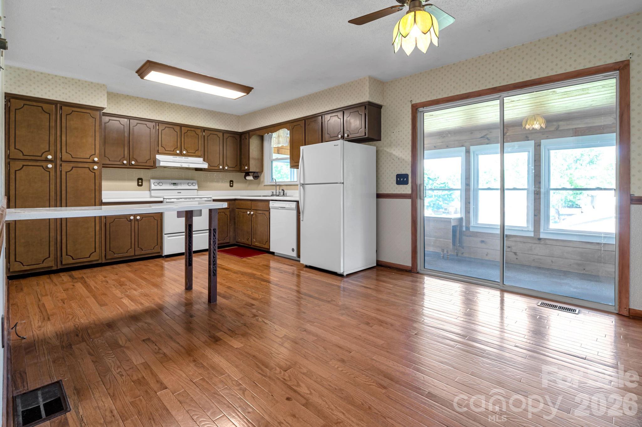 167 Mount Carmel Road — Asheville