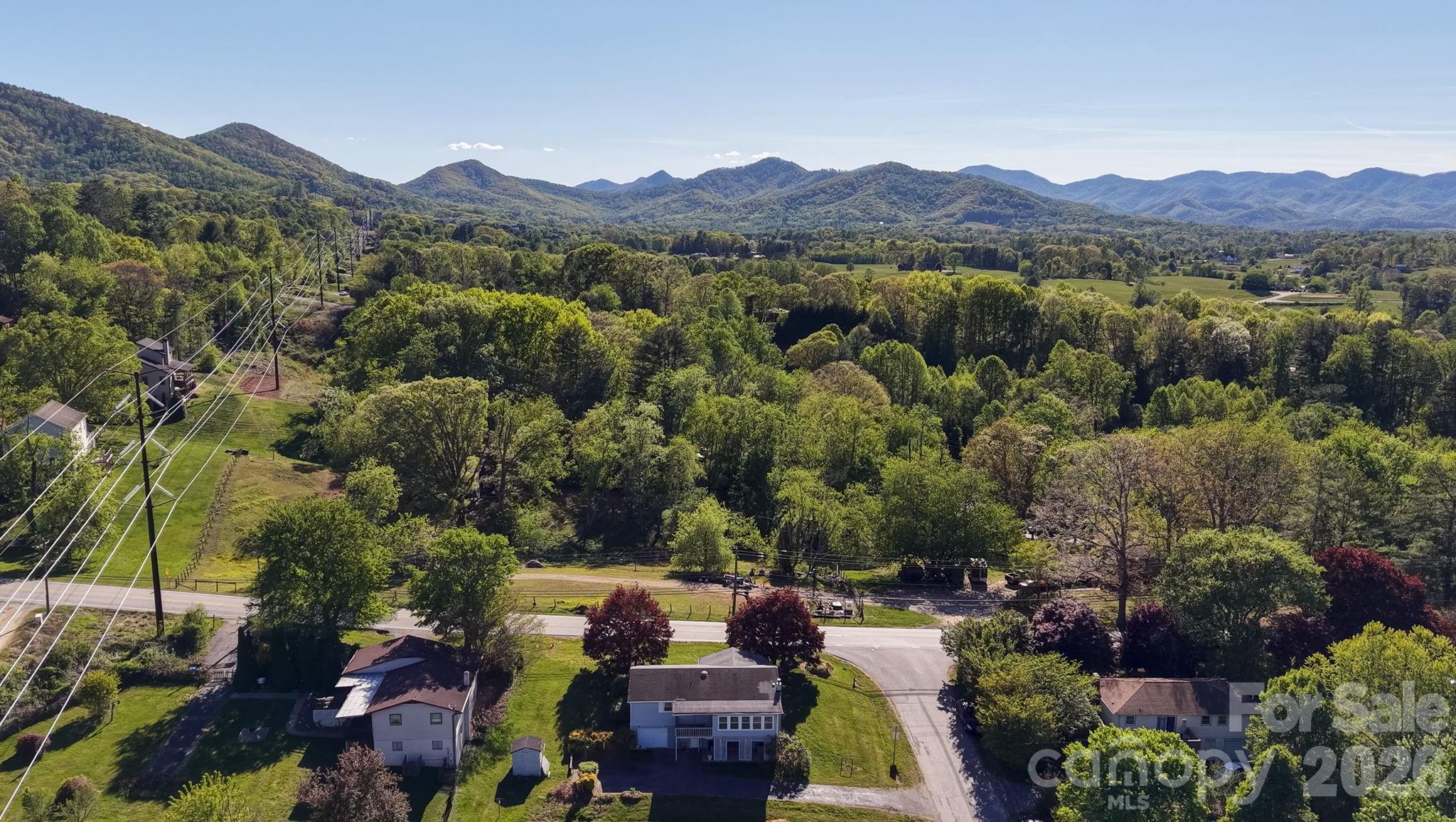 167 Mount Carmel Road — Asheville