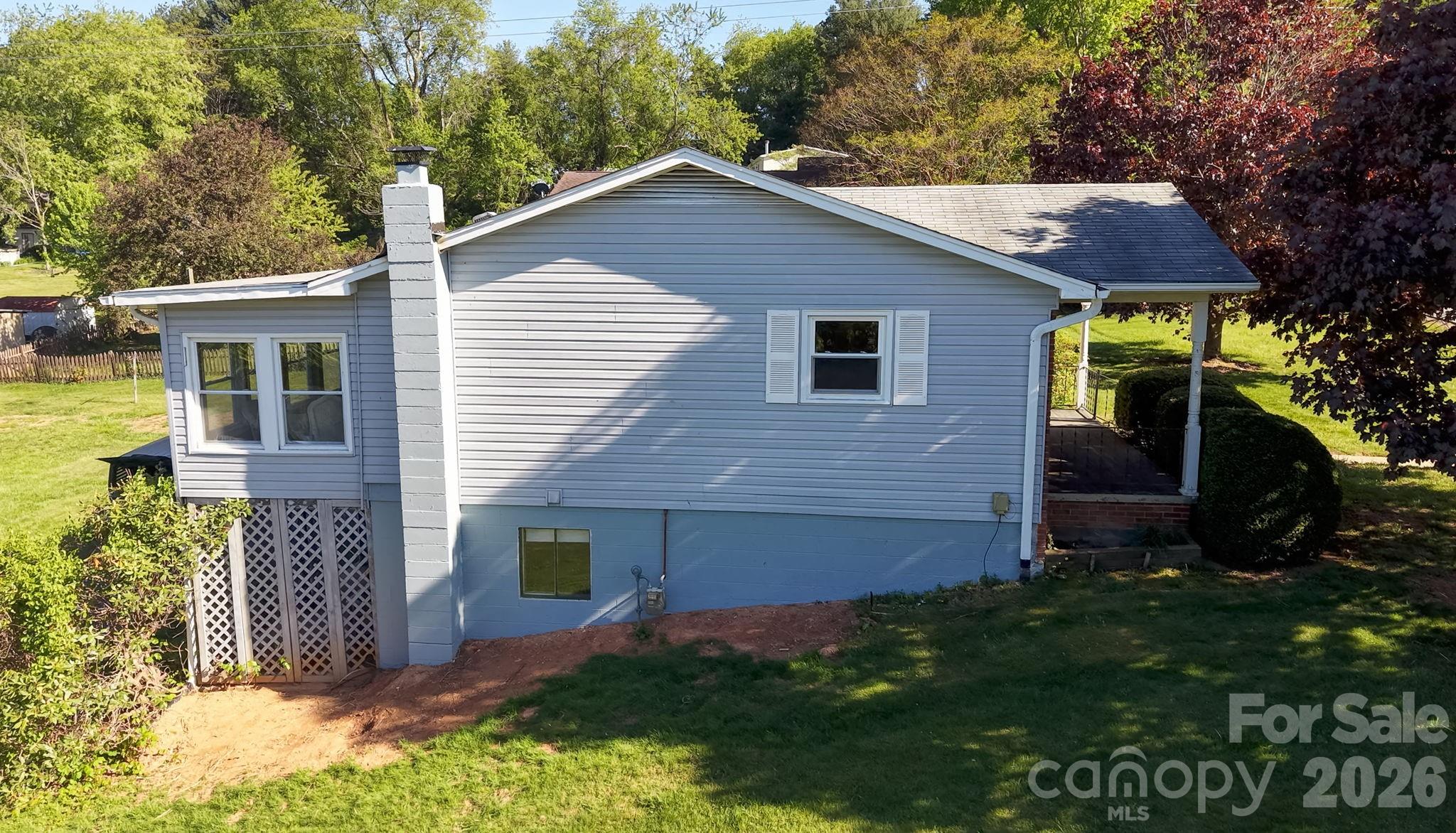 167 Mount Carmel Road — Asheville