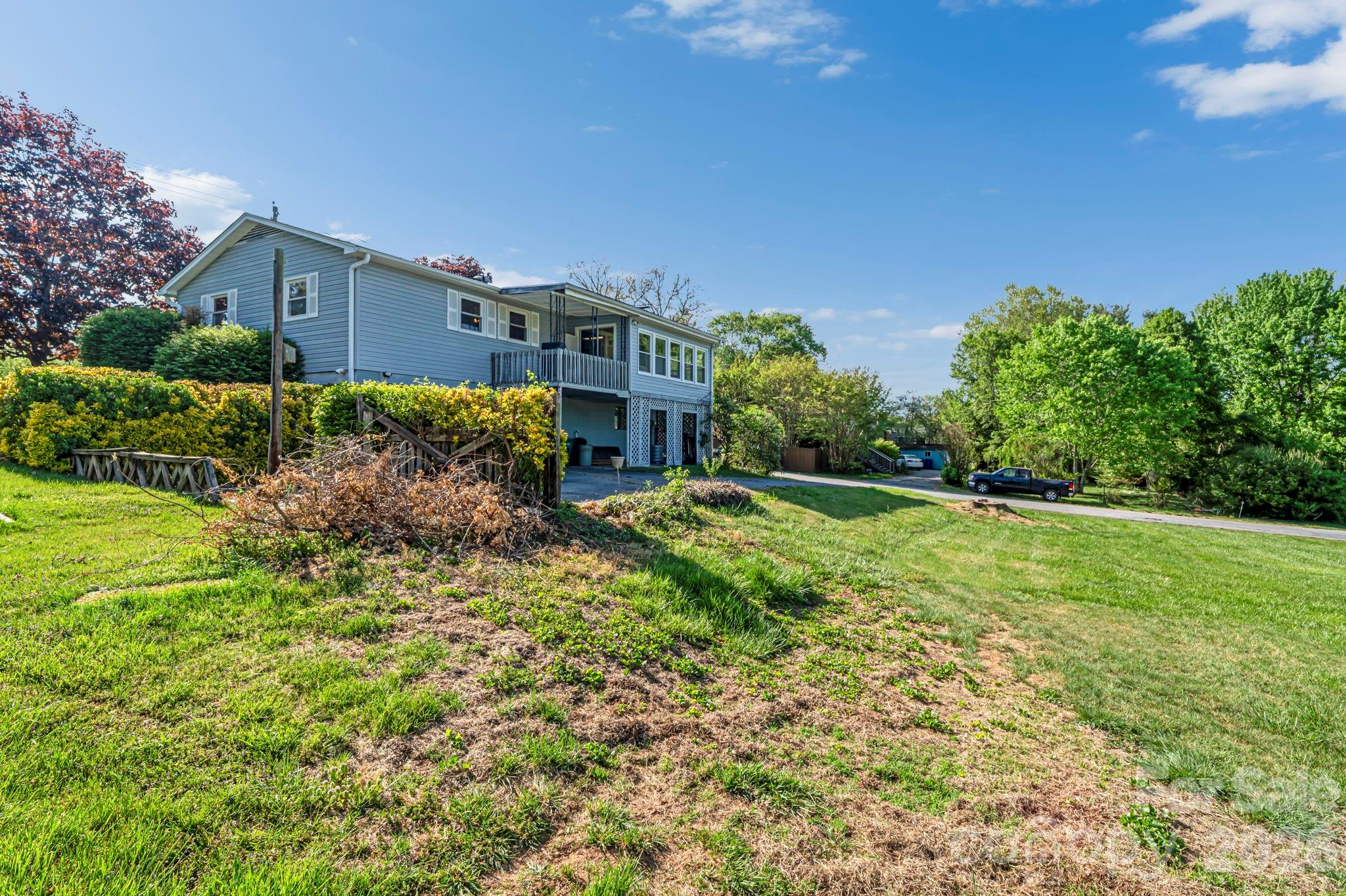 167 Mount Carmel Road — Asheville
