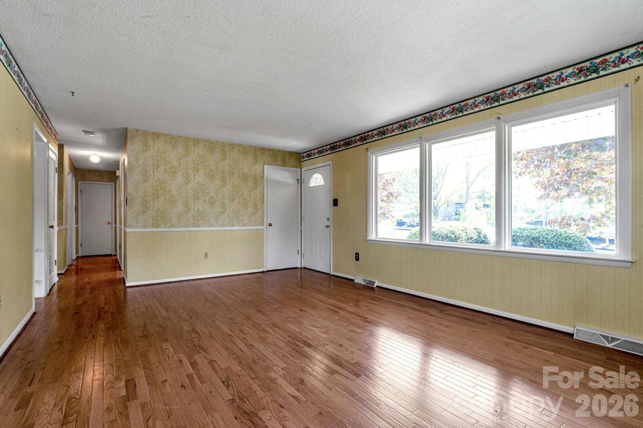 167 Mount Carmel Road — Asheville
