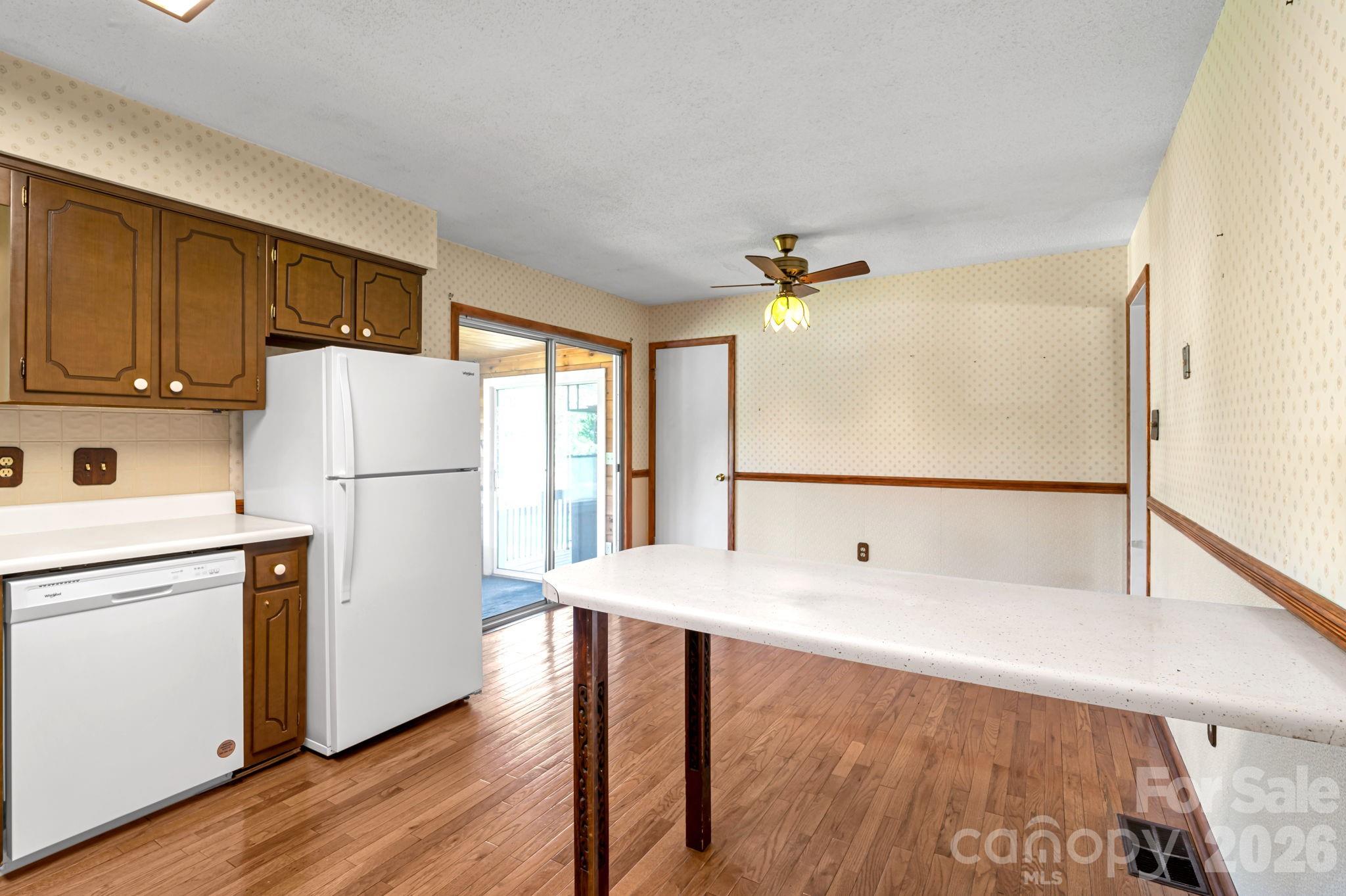 167 Mount Carmel Road — Asheville