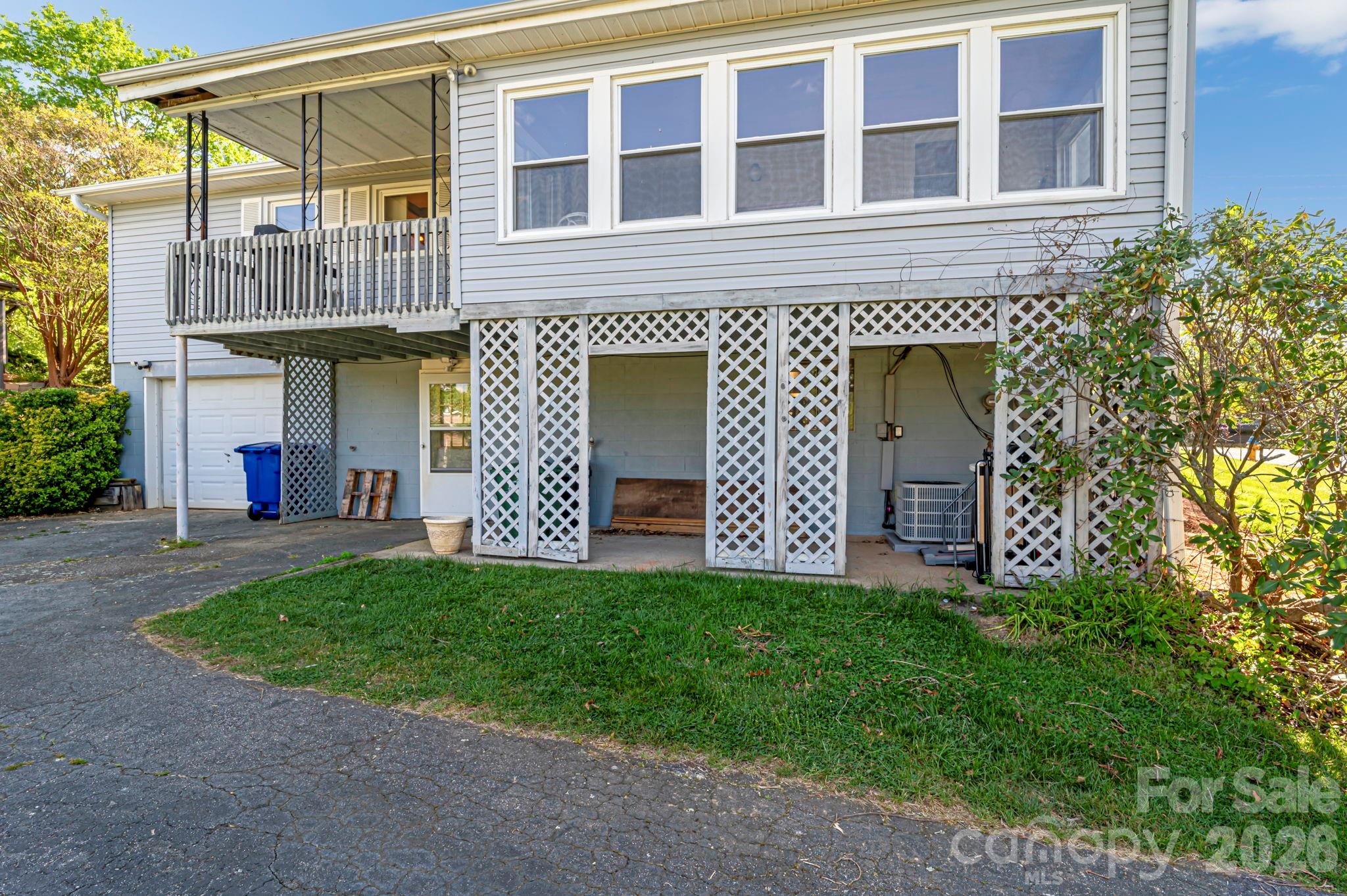 167 Mount Carmel Road — Asheville