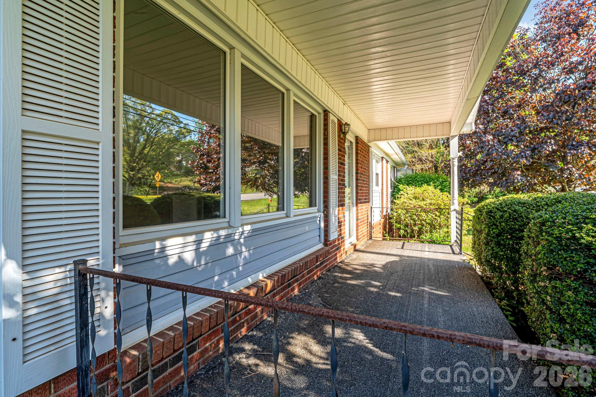167 Mount Carmel Road — Asheville