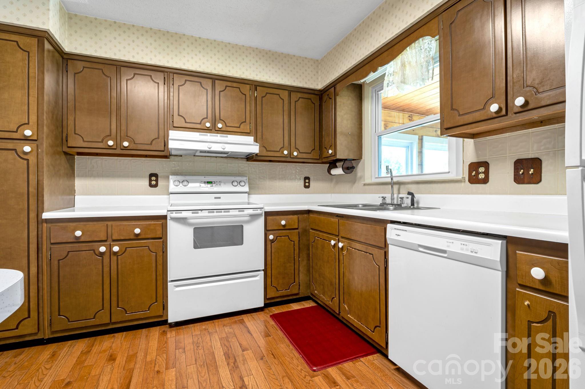 167 Mount Carmel Road — Asheville
