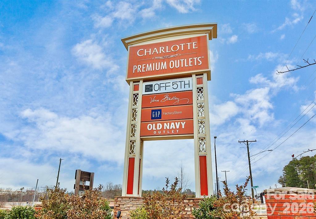 9740 Springholm Drive — Charlotte