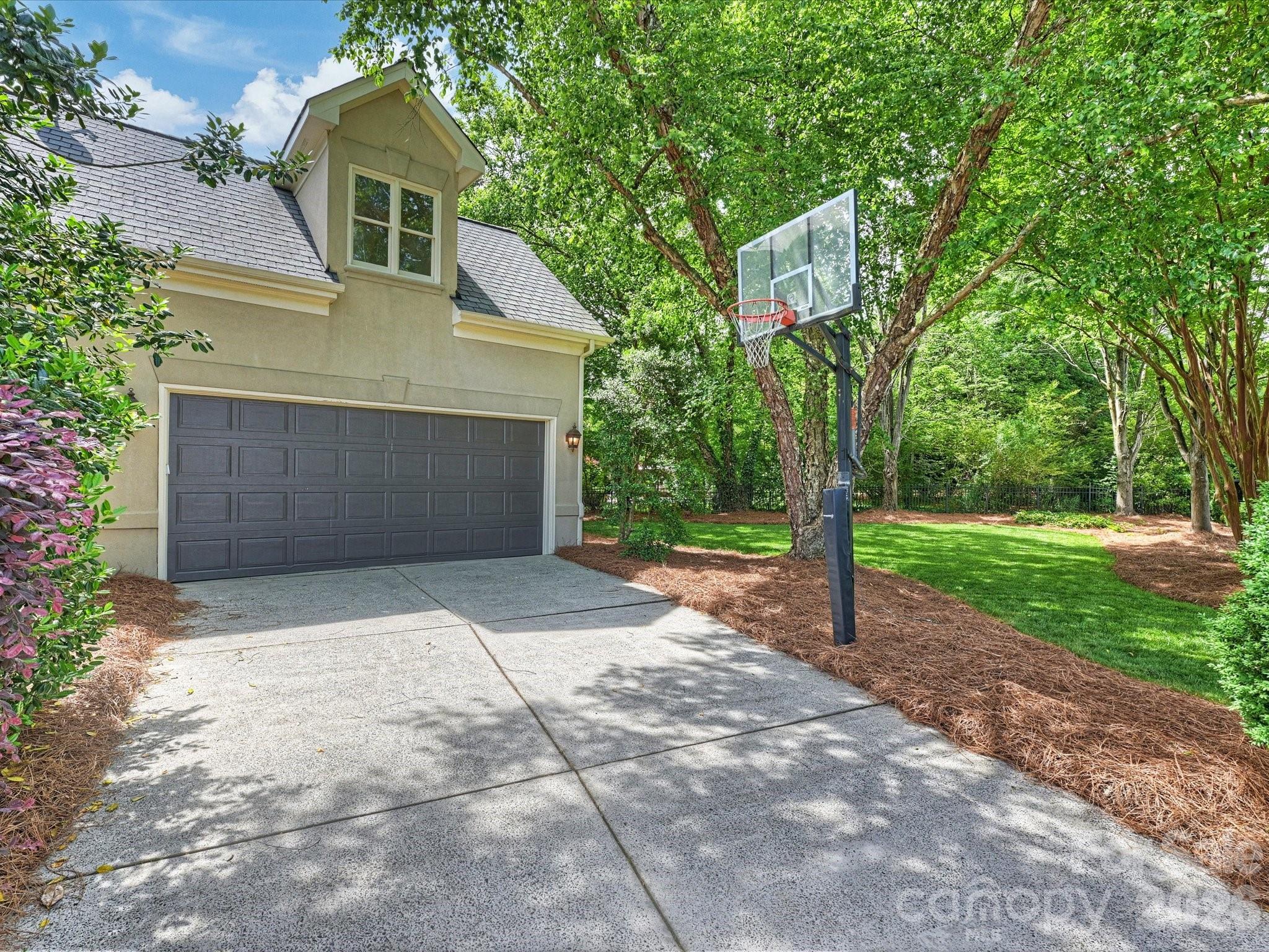 10841 Congressional Club Drive — Charlotte