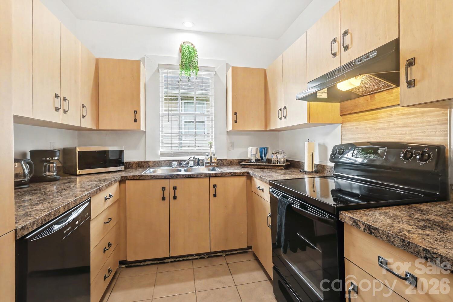 335 S Torrence Street — Charlotte