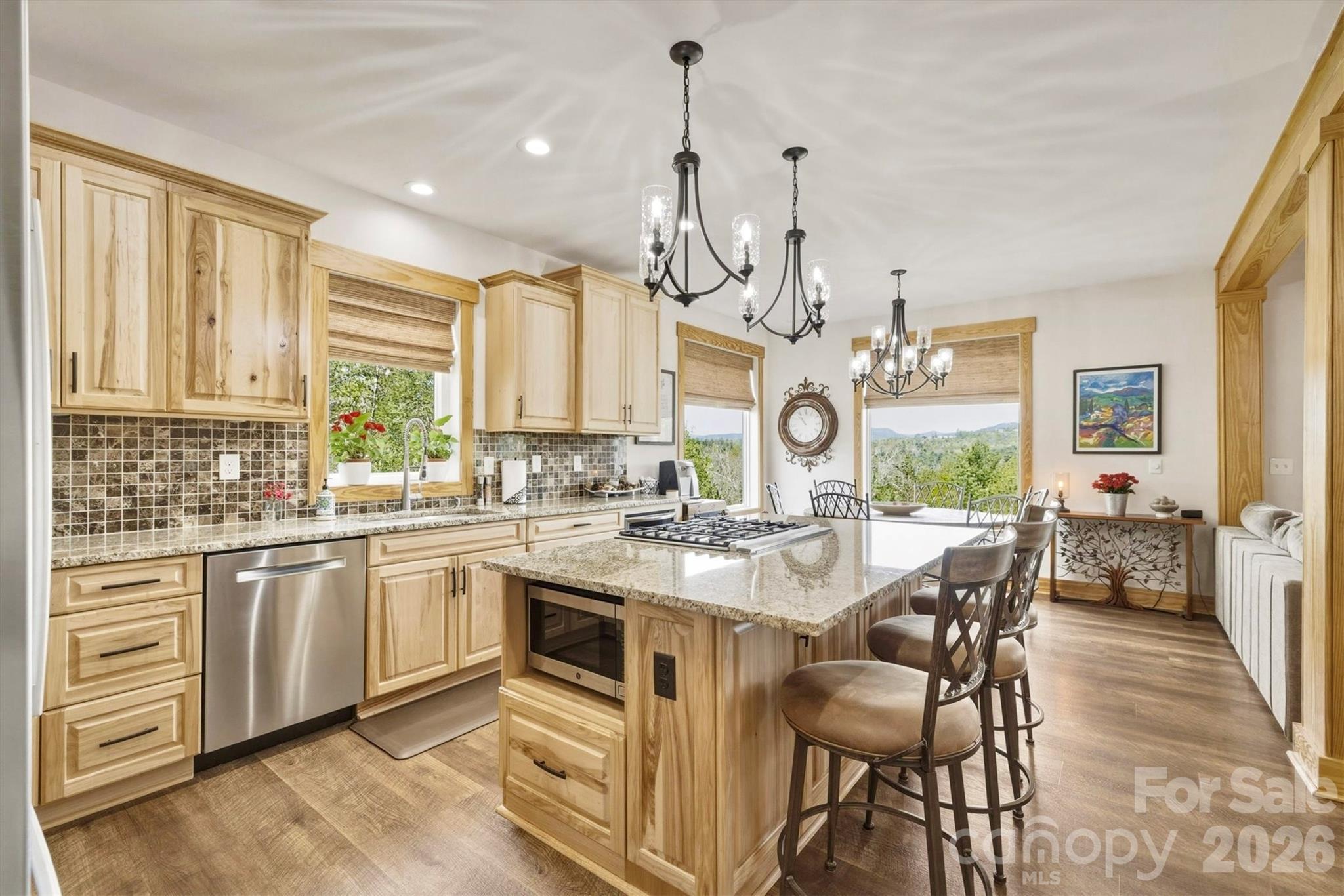 1510 High Valley Way — Lenoir