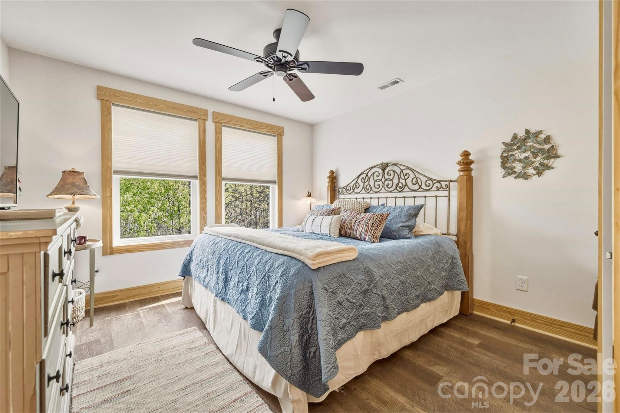 1510 High Valley Way — Lenoir