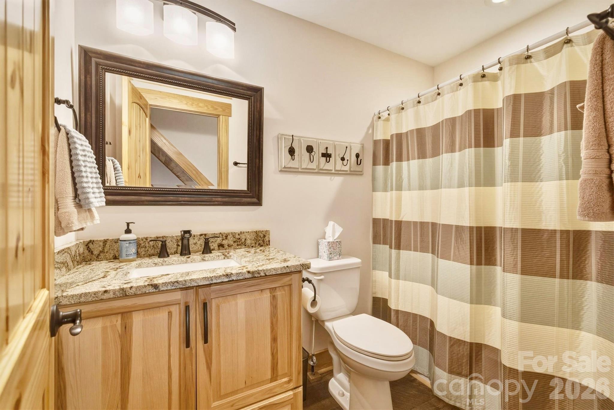 1510 High Valley Way — Lenoir