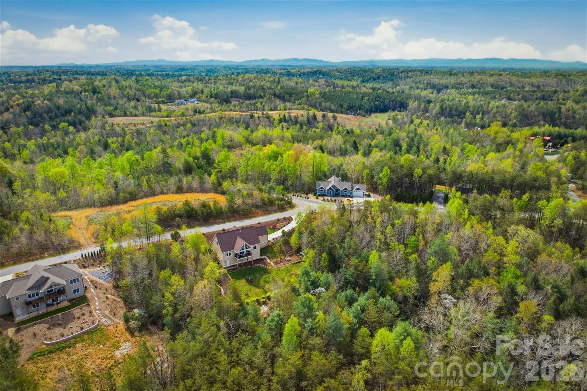 1510 High Valley Way — Lenoir