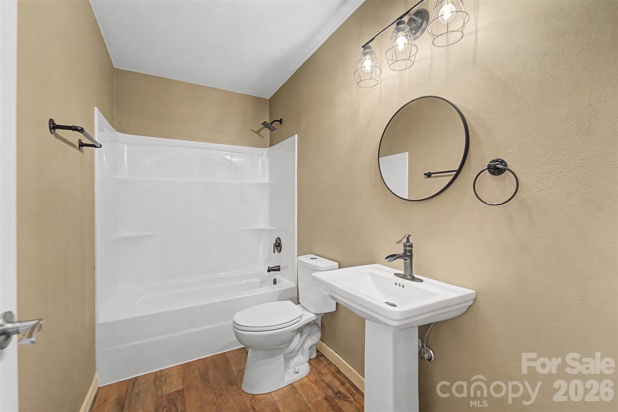 3240 Old Henson Cove Road — Canton