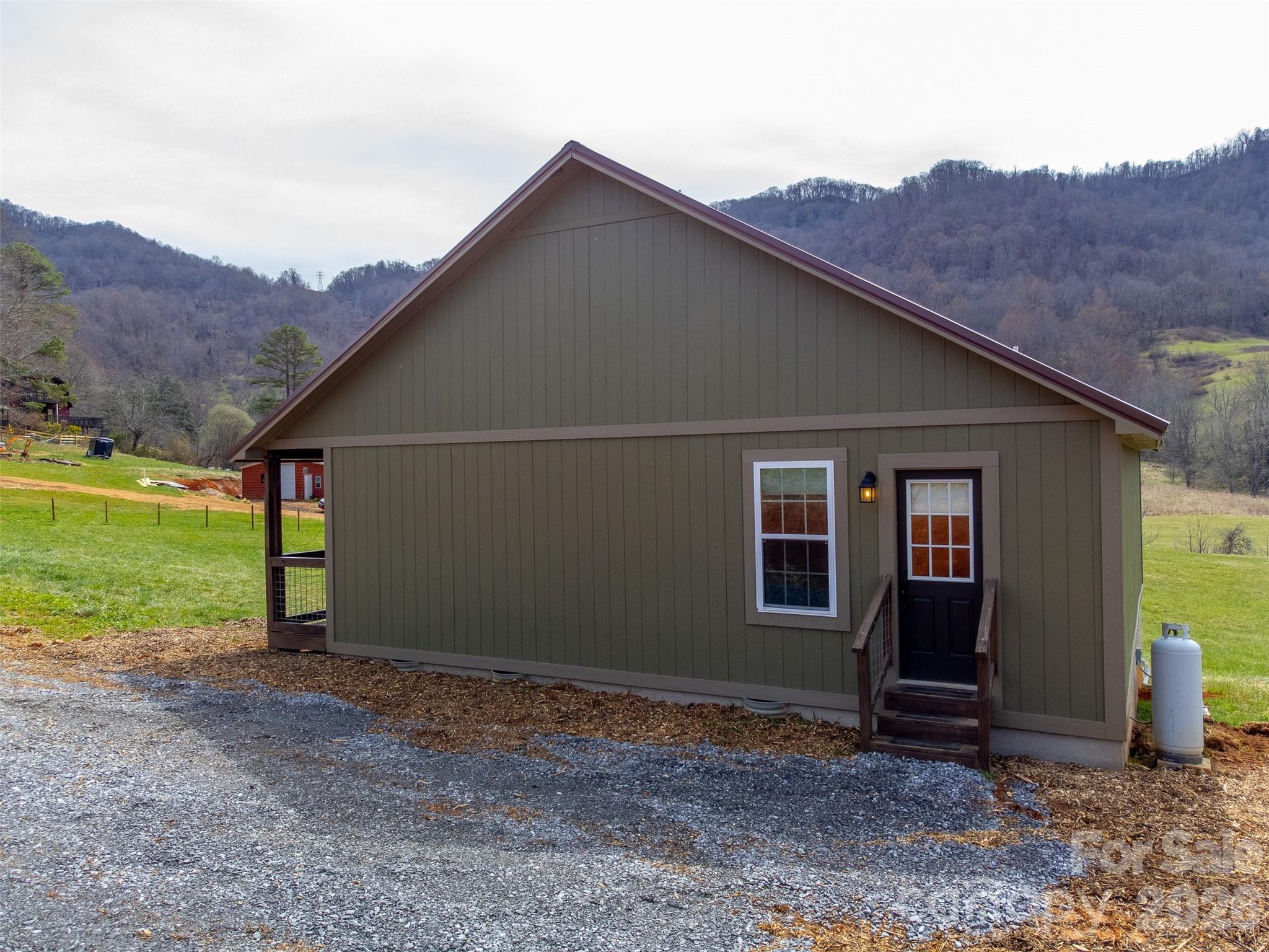 3240 Old Henson Cove Road — Canton