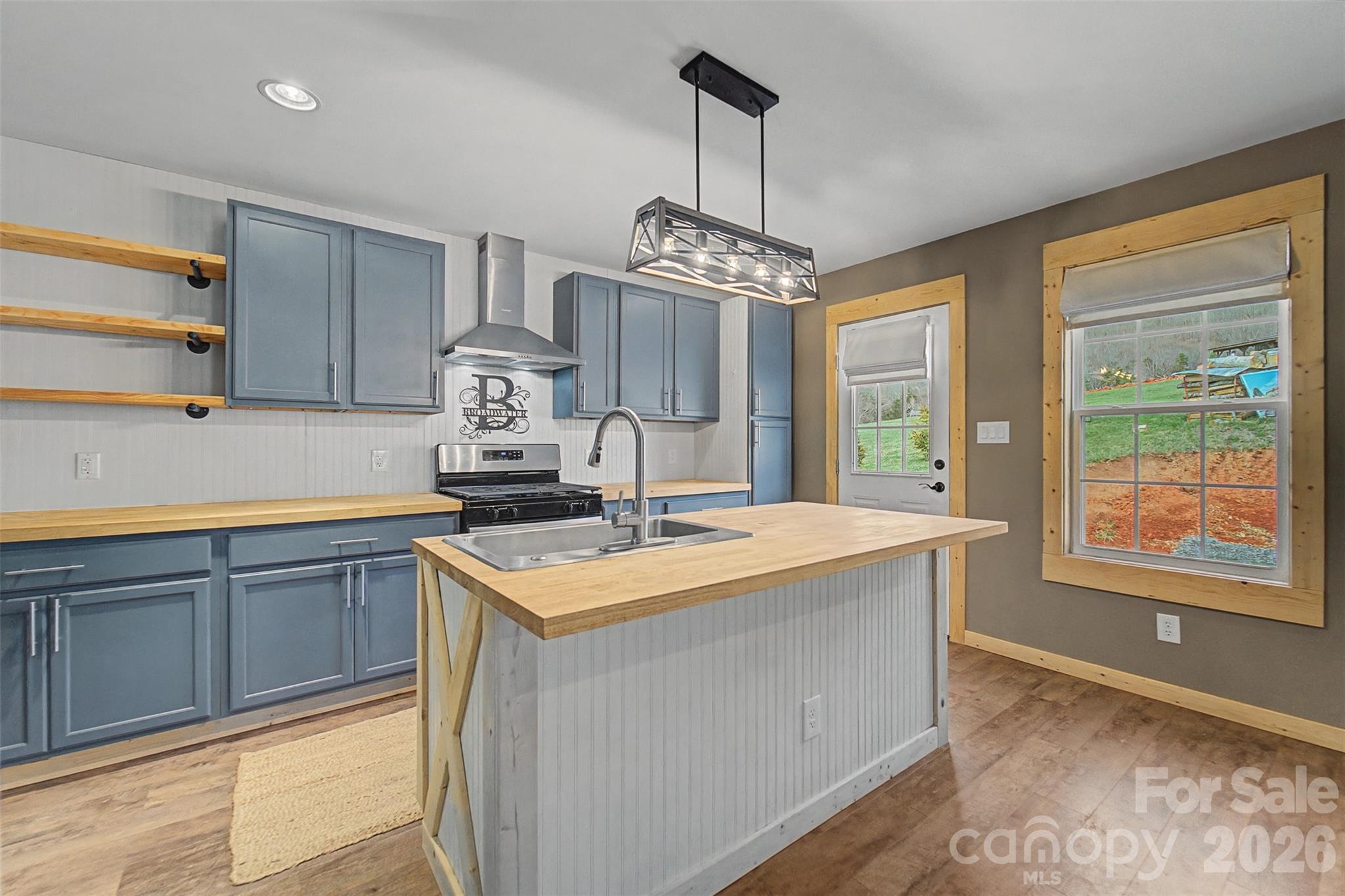 3240 Old Henson Cove Road — Canton