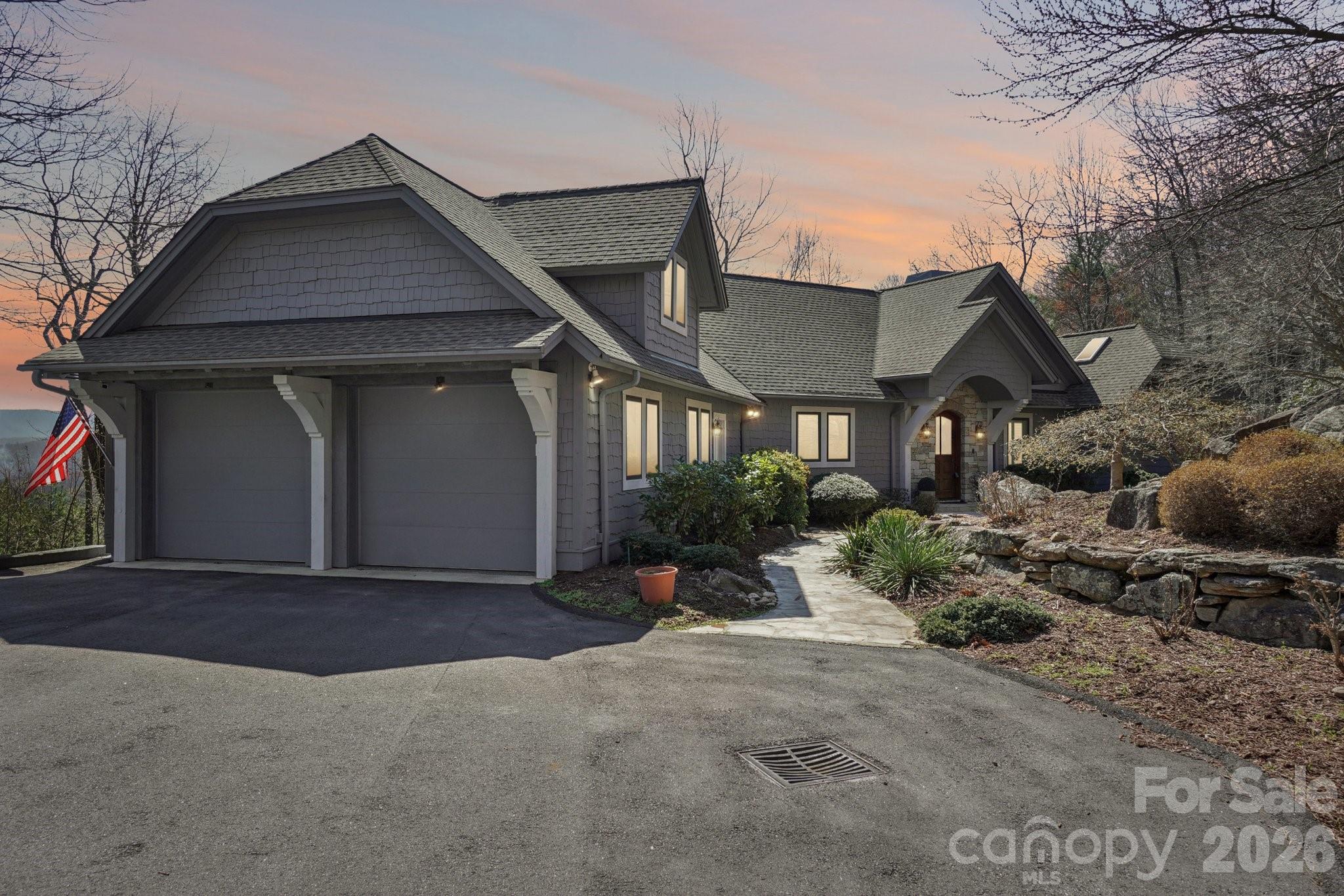 133 Falls Summit Road — Hendersonville