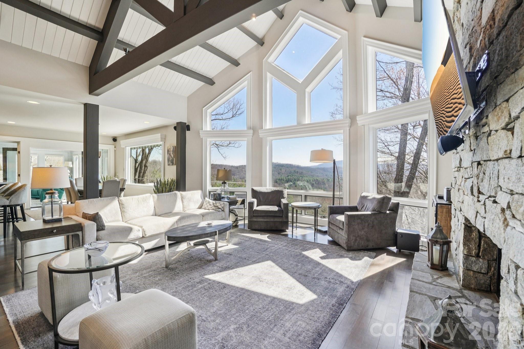 133 Falls Summit Road — Hendersonville