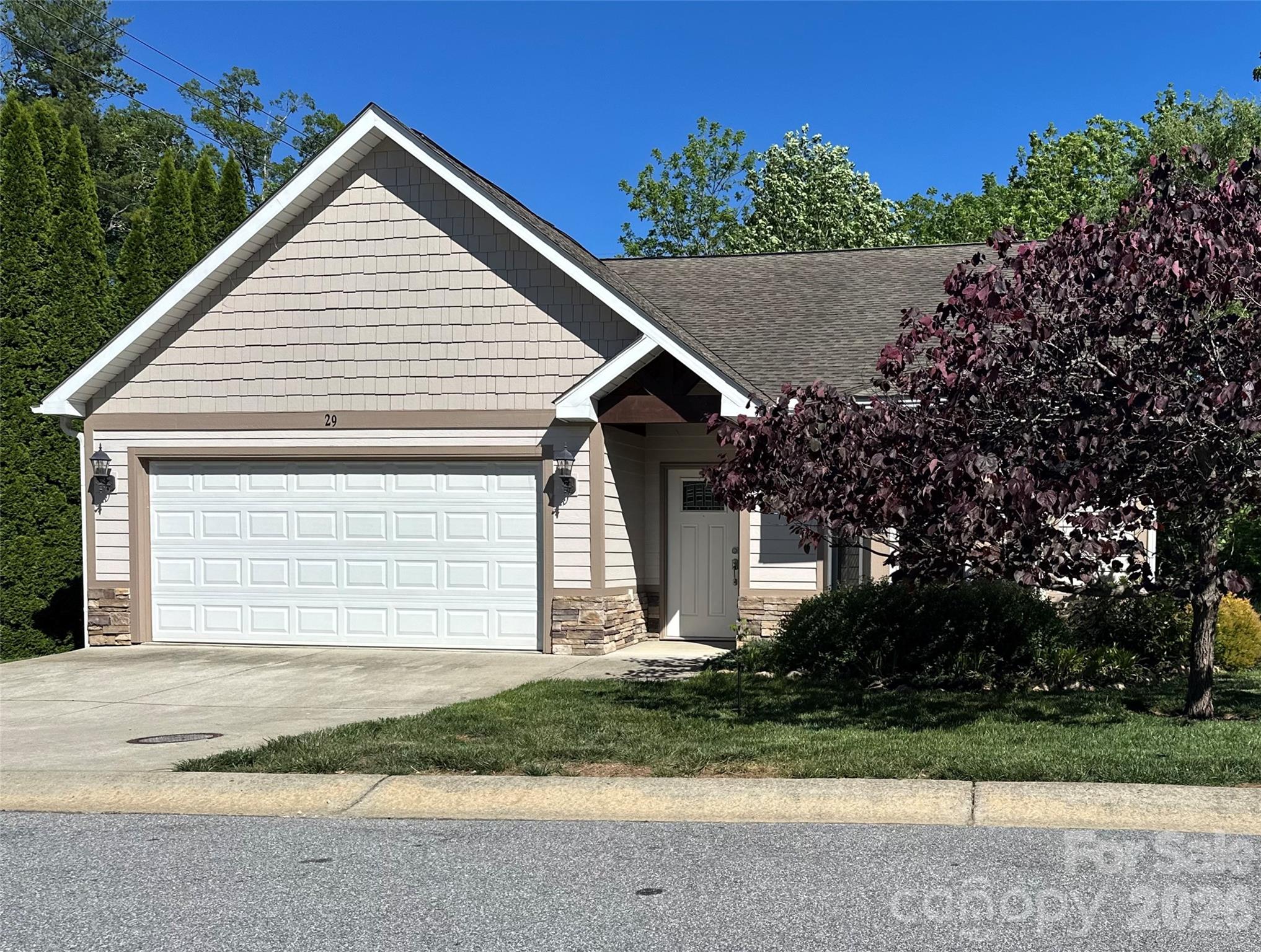 29 Kaylor Drive — Arden