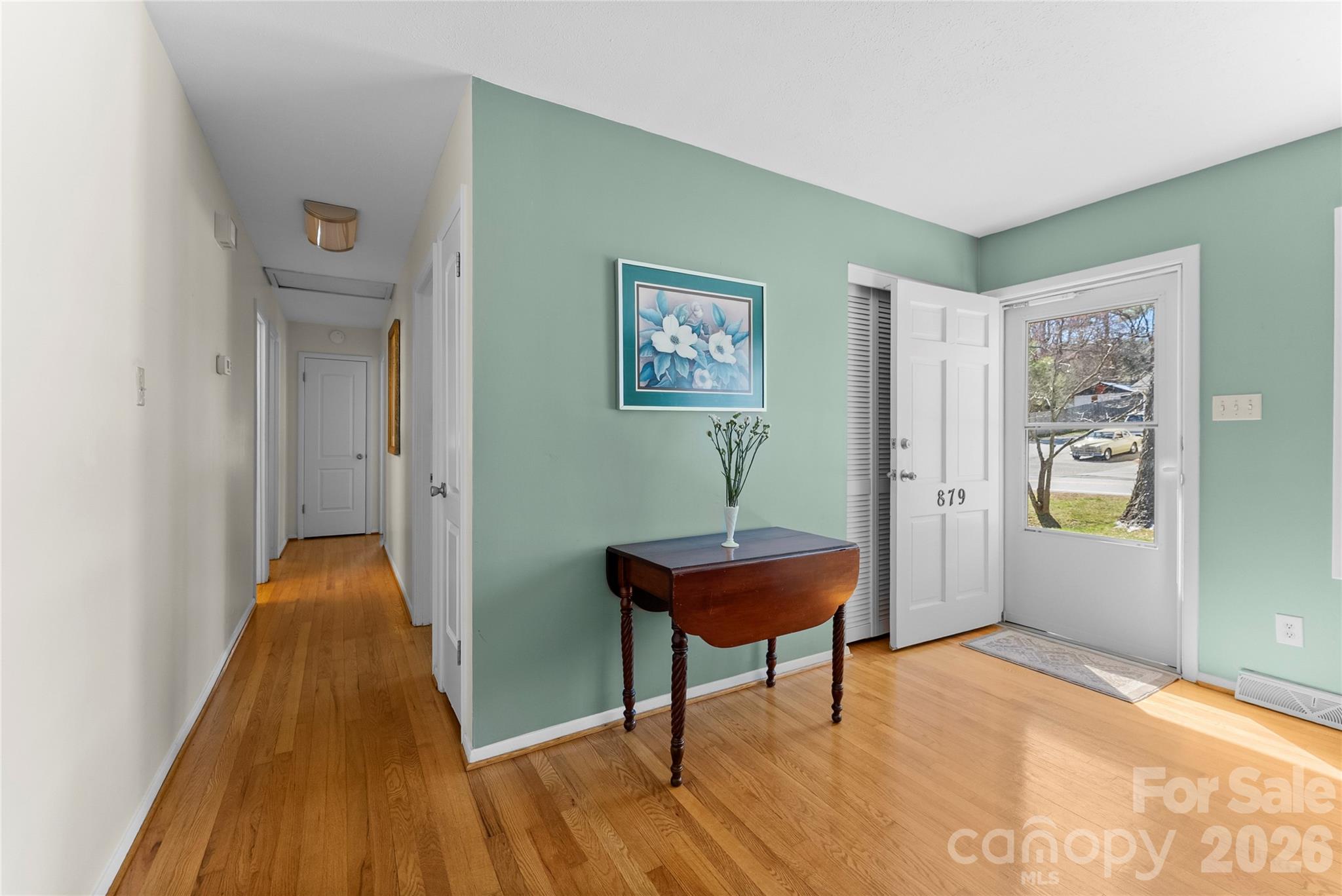 879 New Haw Creek Road — Asheville
