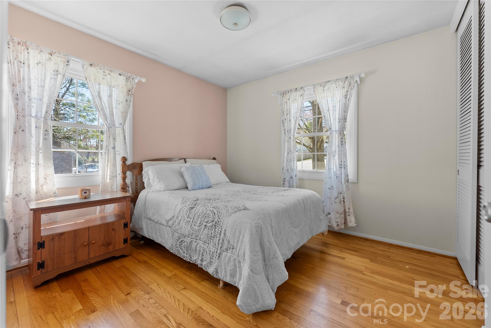 879 New Haw Creek Road — Asheville