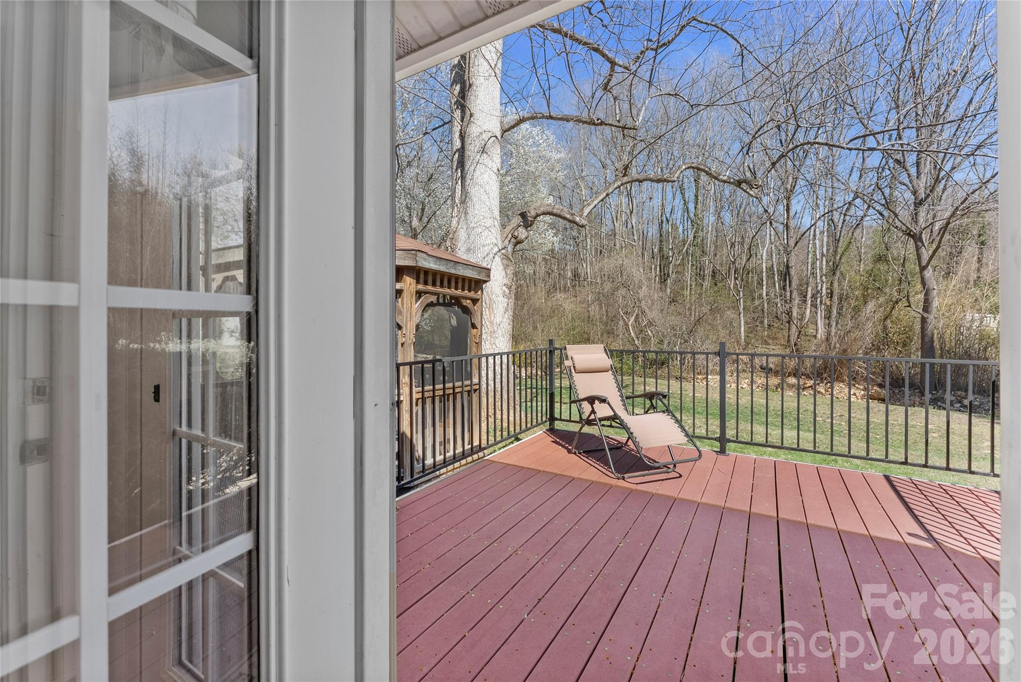 879 New Haw Creek Road — Asheville