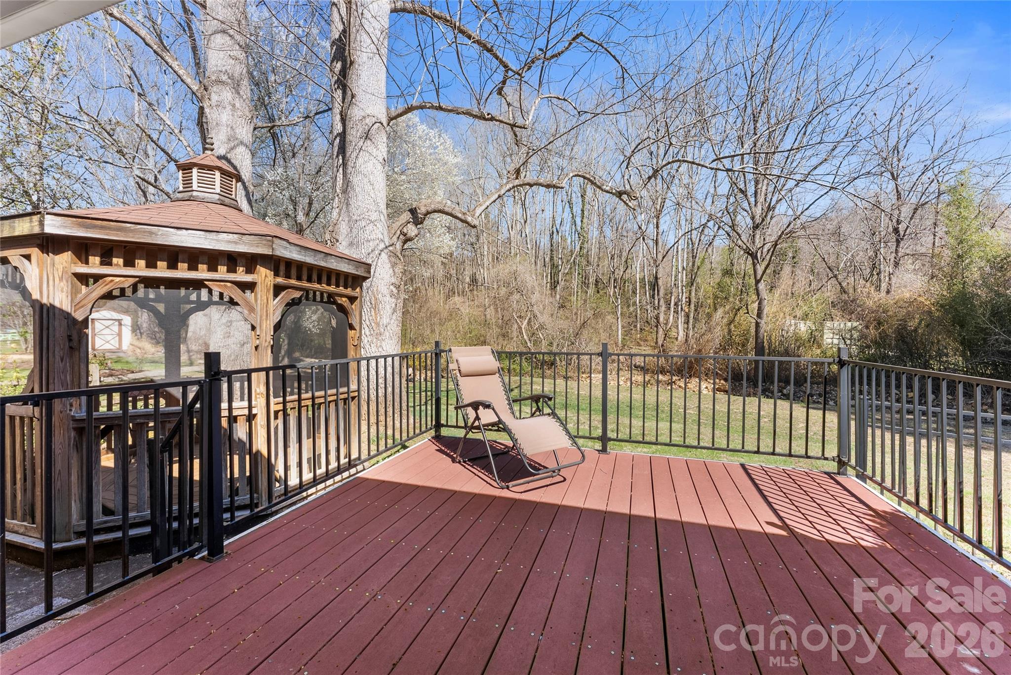 879 New Haw Creek Road — Asheville