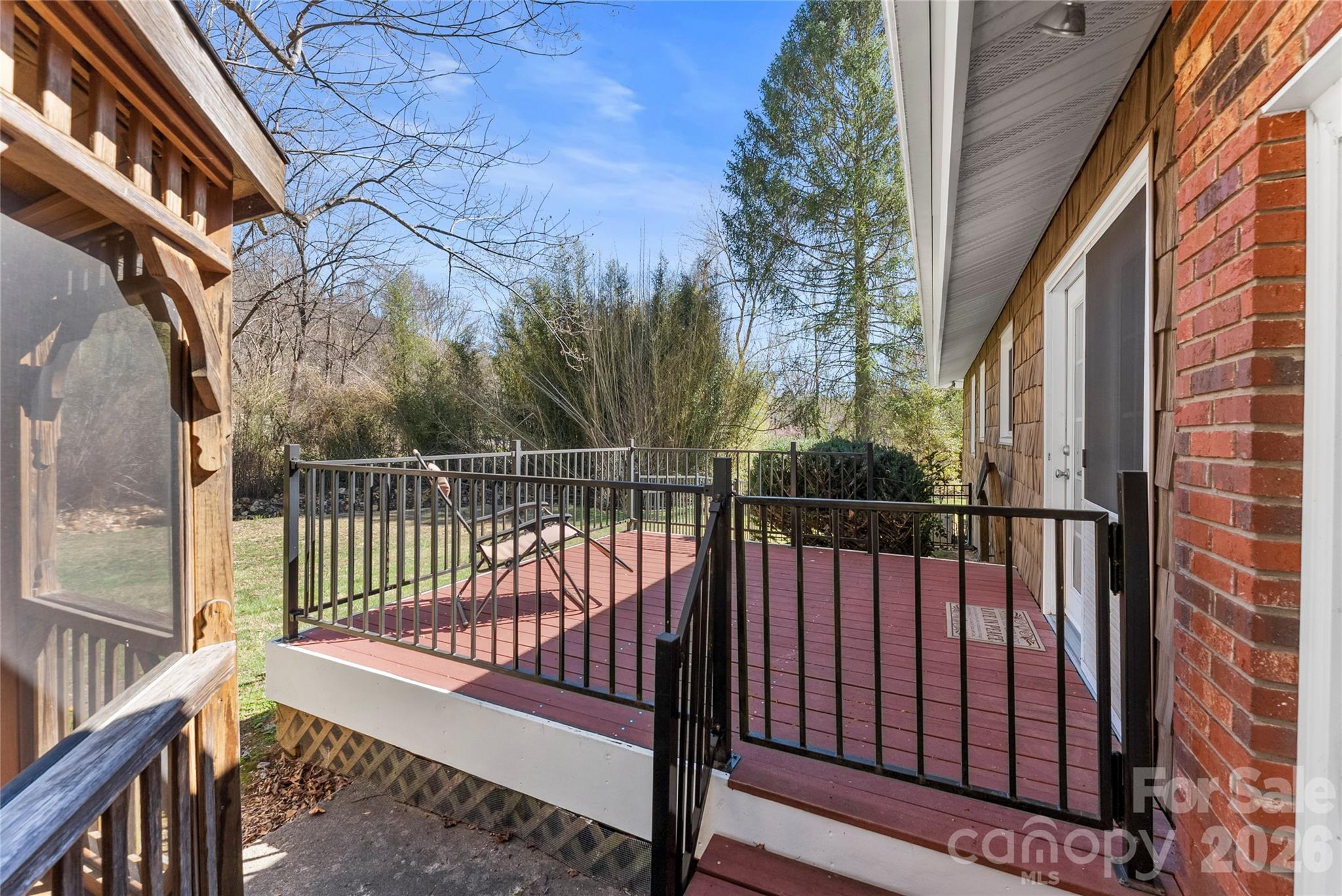 879 New Haw Creek Road — Asheville