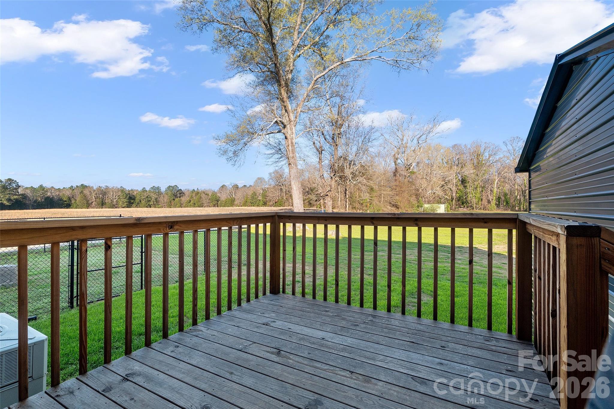 871 Saluda Road — Chester