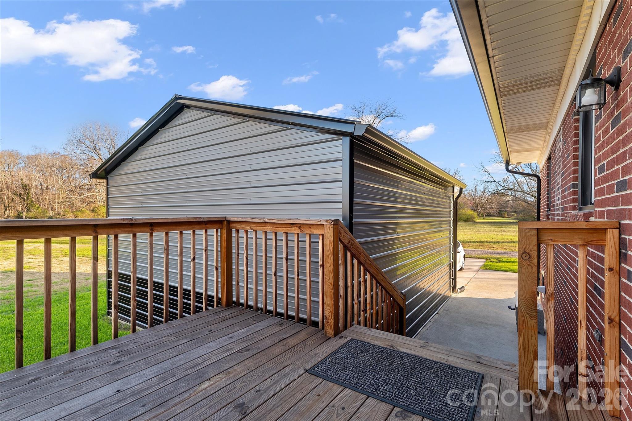 871 Saluda Road — Chester