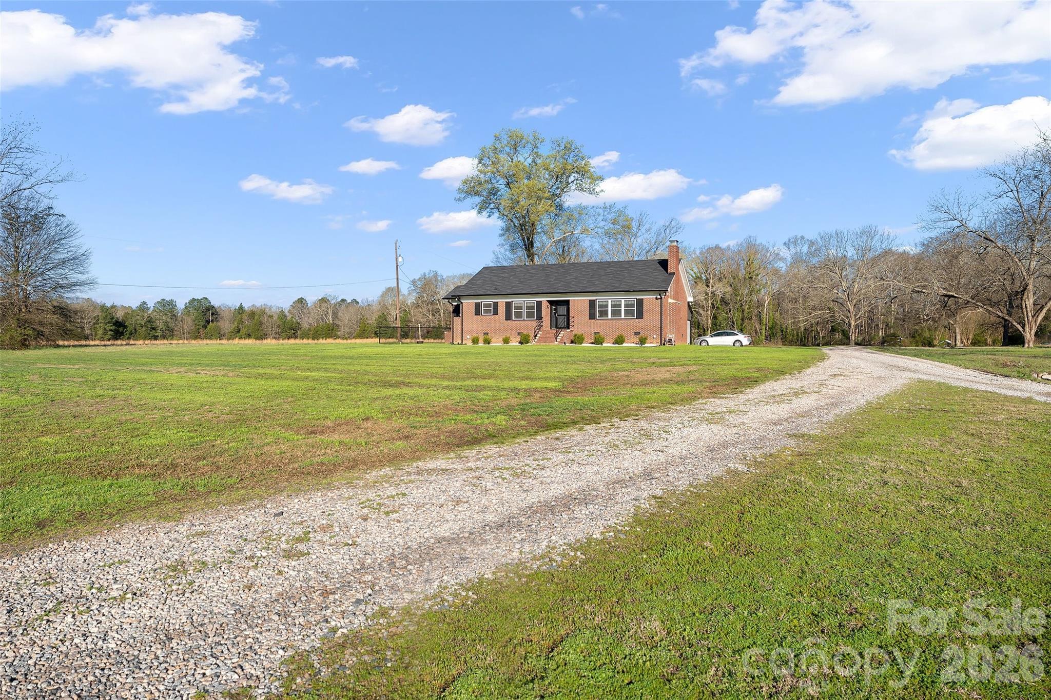 871 Saluda Road — Chester