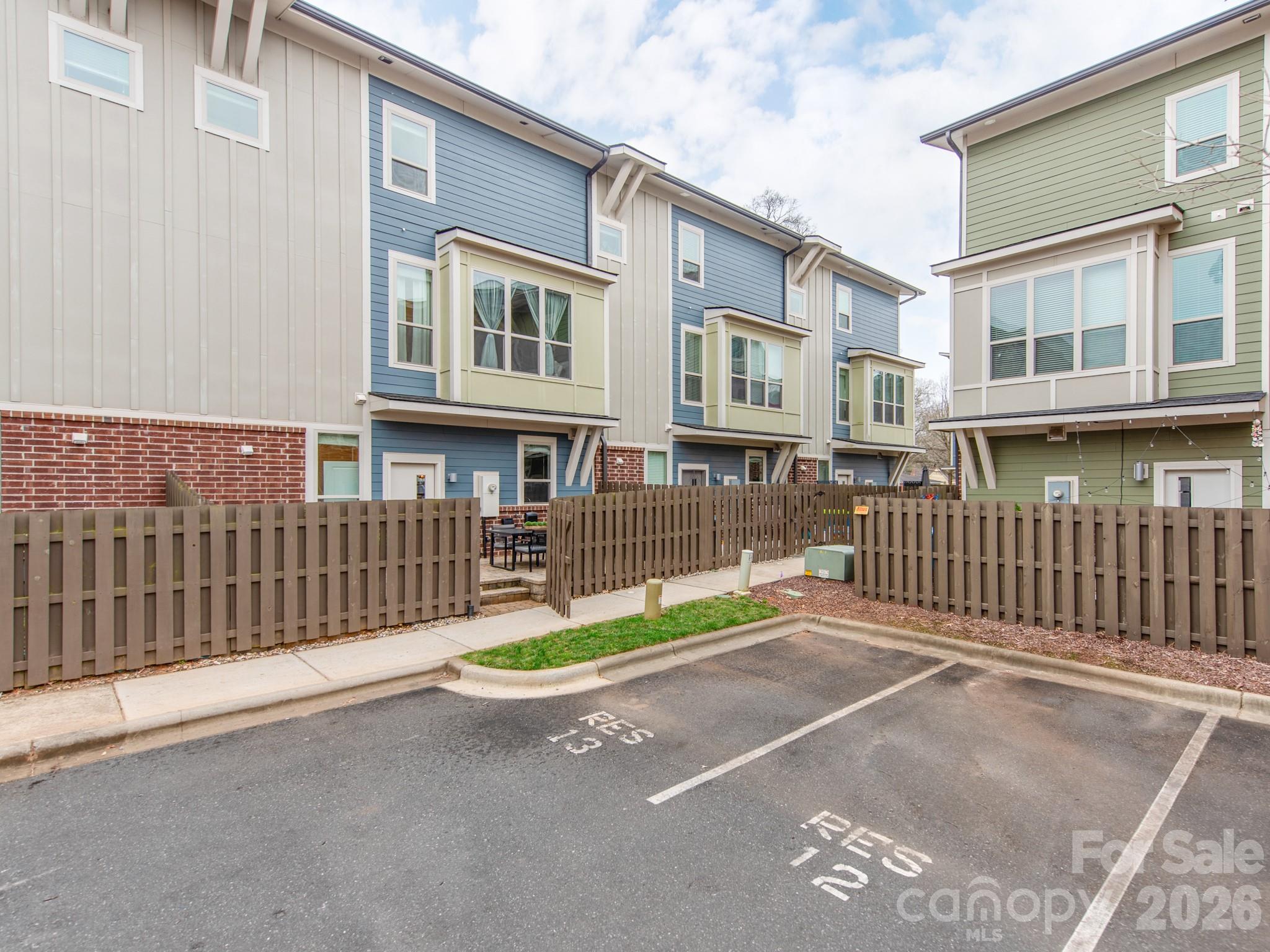 3539 Spencer Street — Charlotte