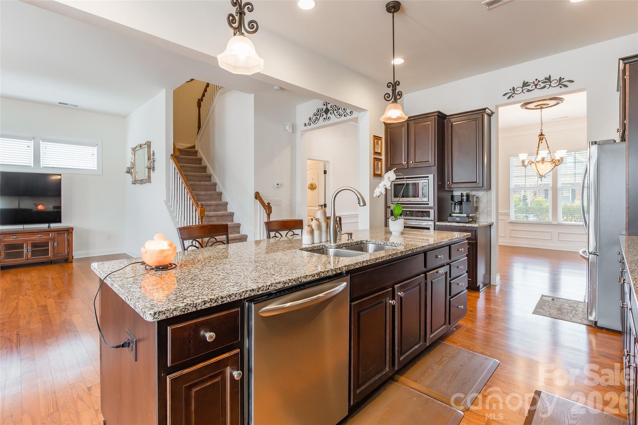 1105 Mantell Road — Lancaster