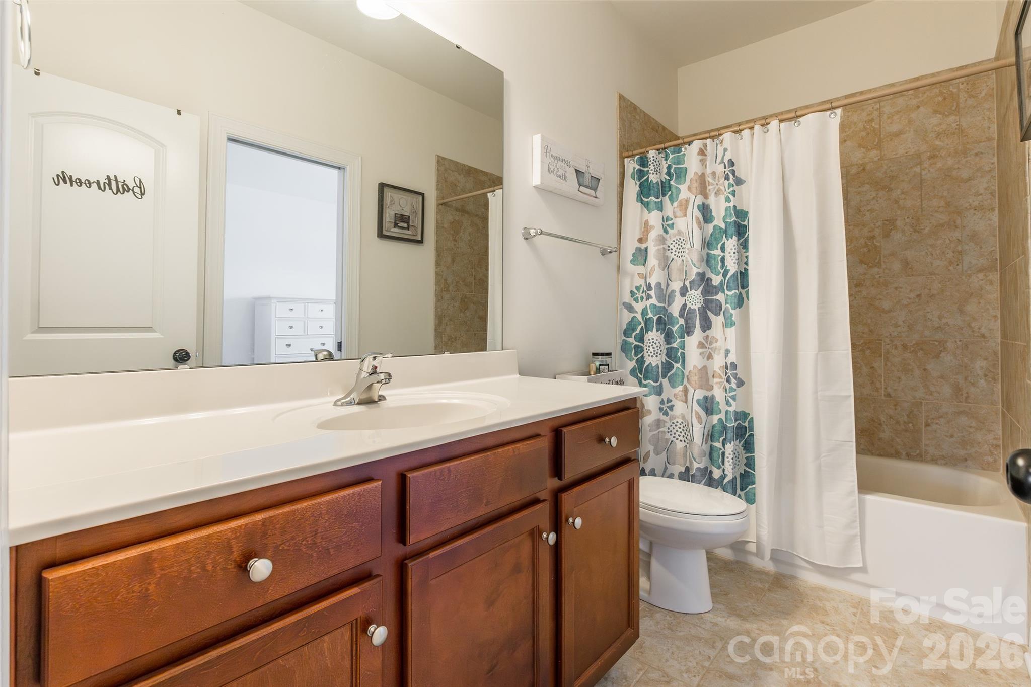 1105 Mantell Road — Lancaster