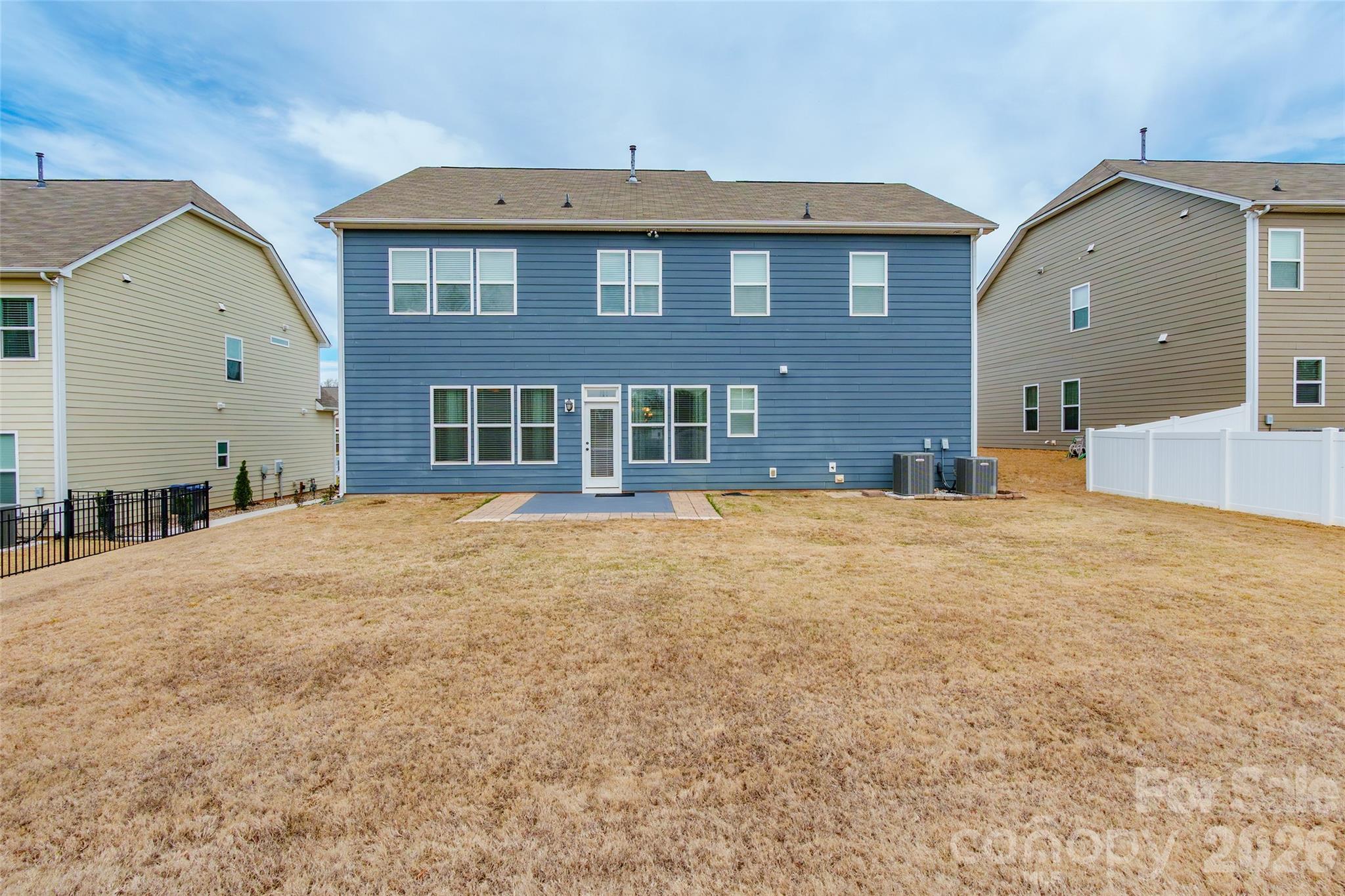 1105 Mantell Road — Lancaster