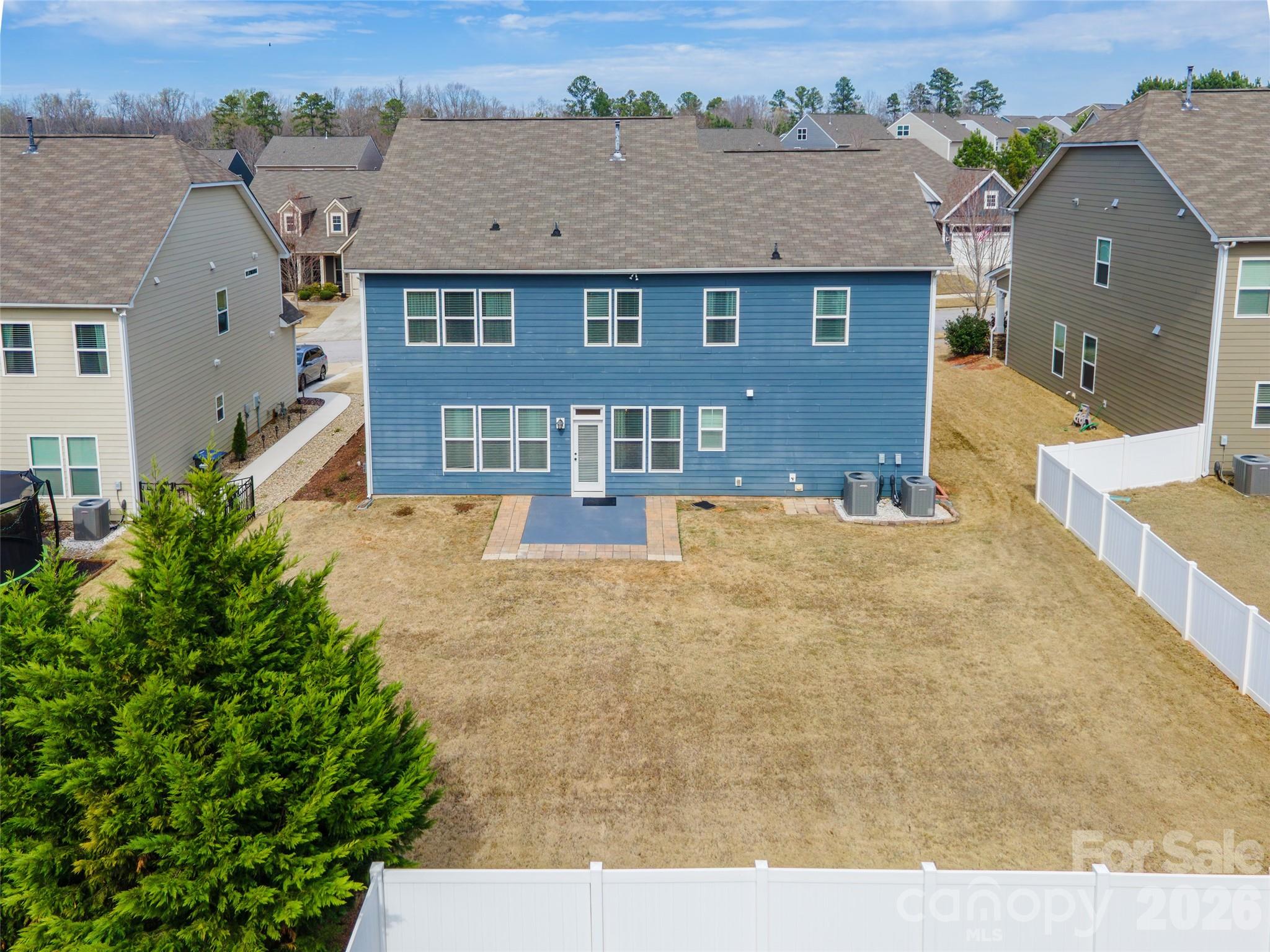 1105 Mantell Road — Lancaster
