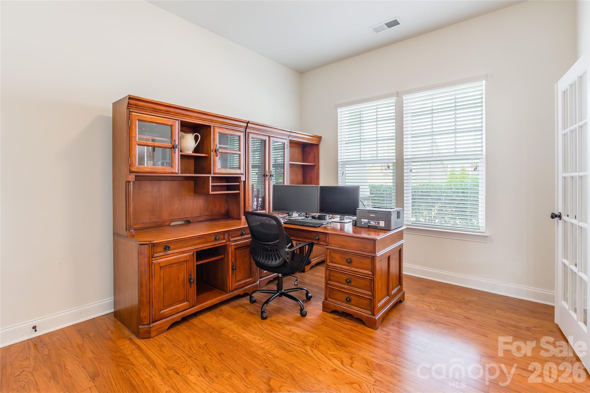 1105 Mantell Road — Lancaster