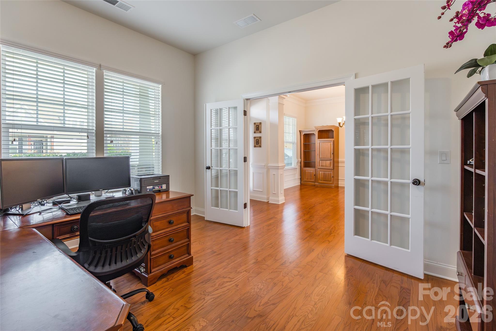 1105 Mantell Road — Lancaster