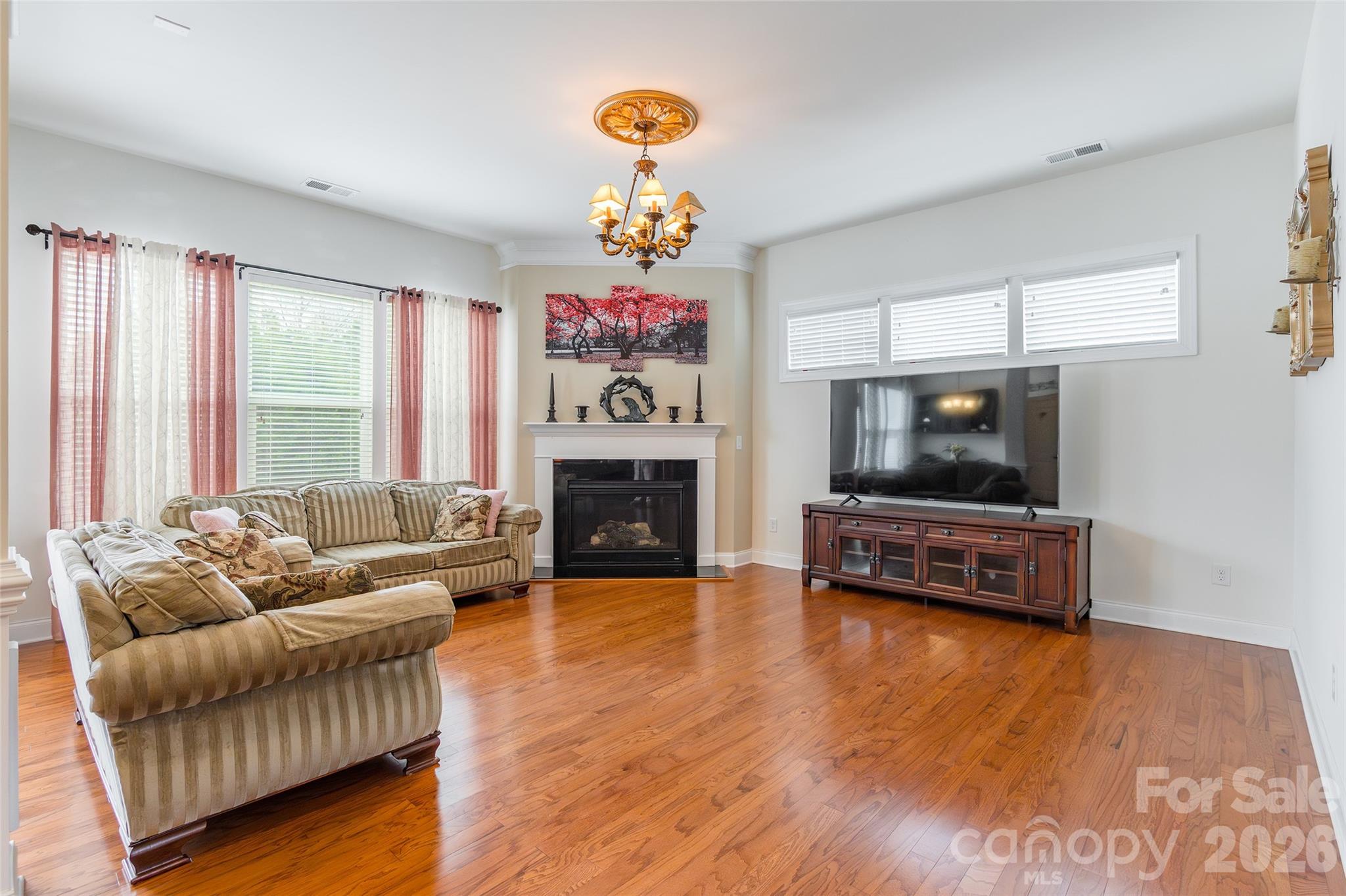 1105 Mantell Road — Lancaster
