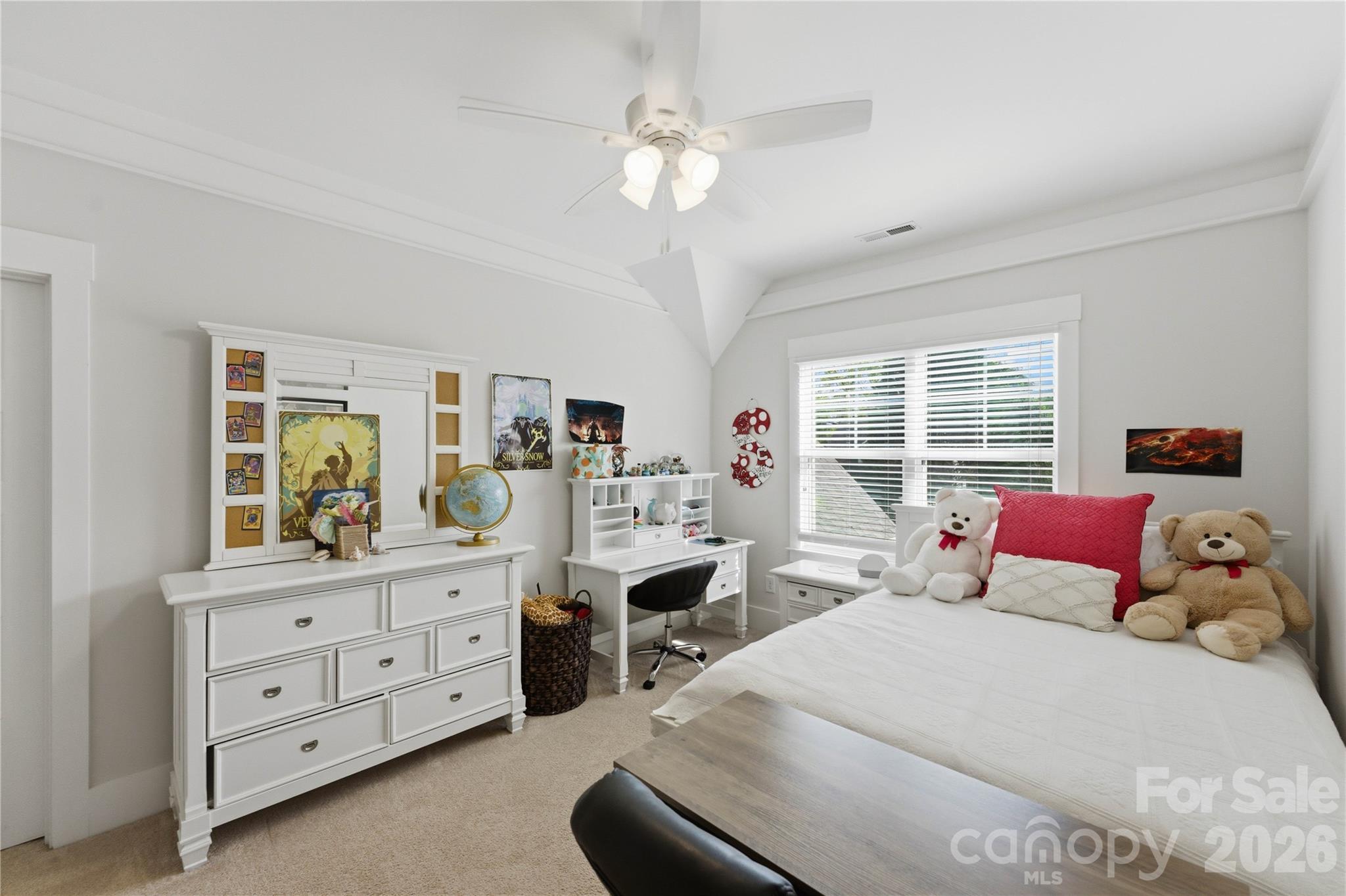661 Ideal Way — Charlotte