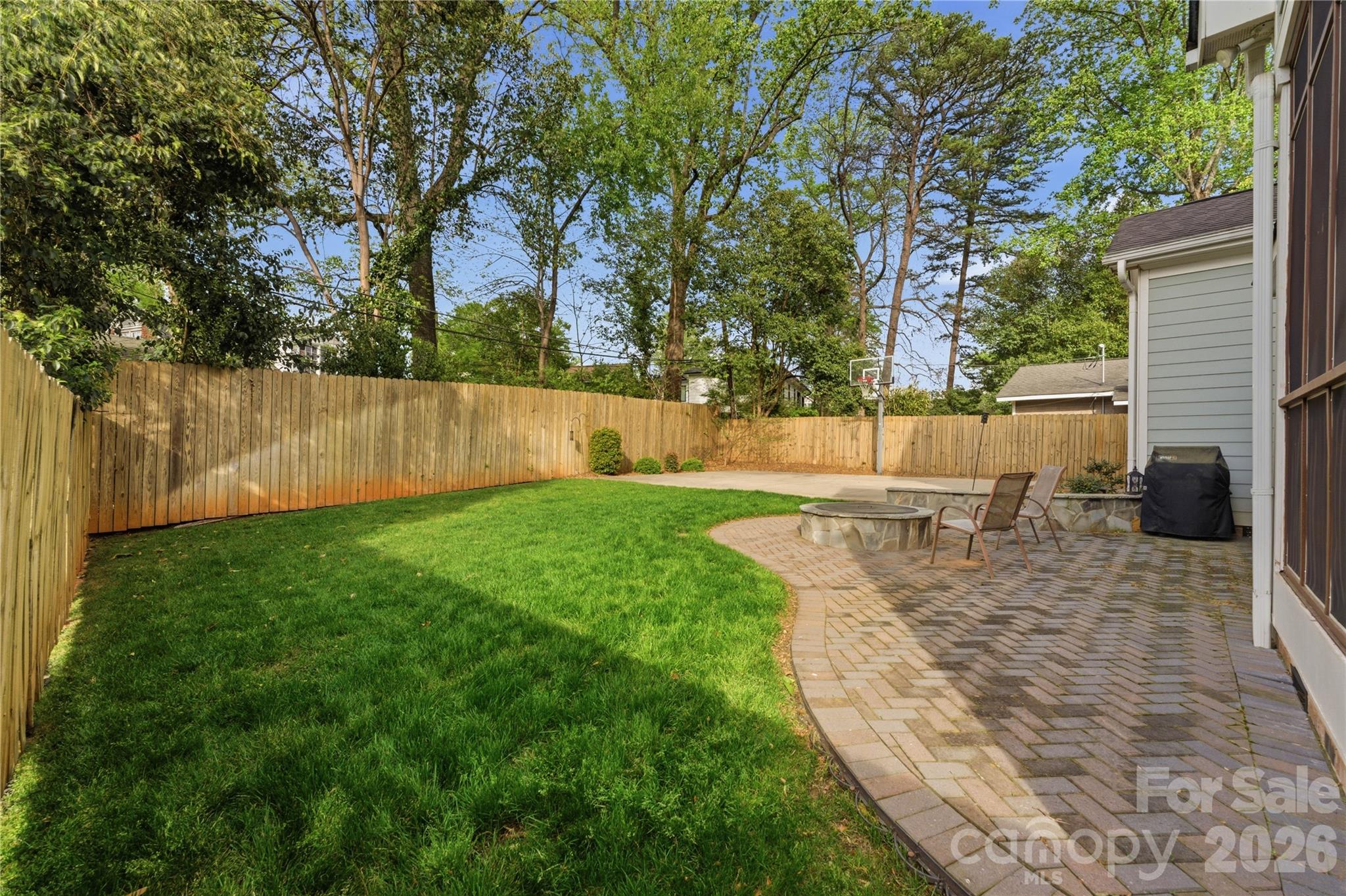 661 Ideal Way — Charlotte