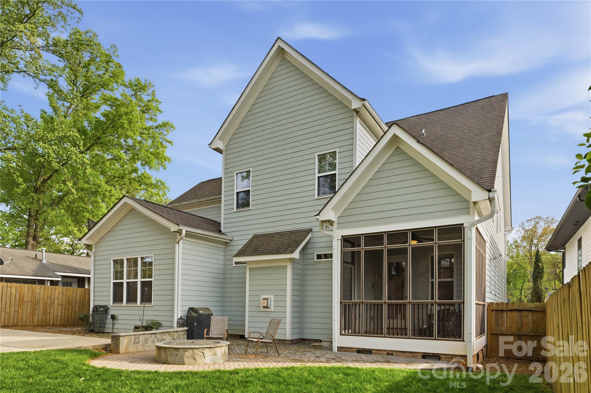661 Ideal Way — Charlotte