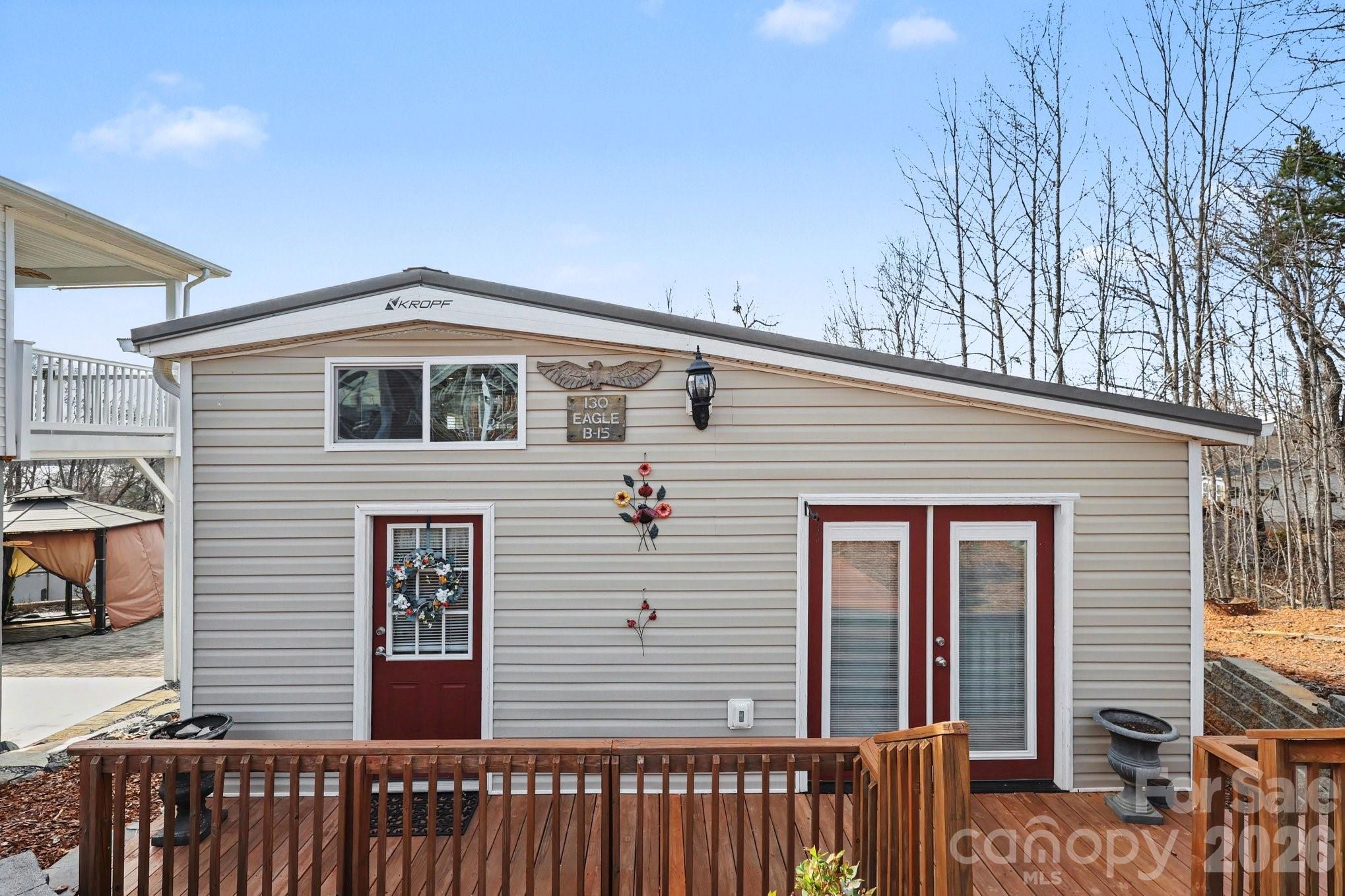 130 Eagle Drive — New London