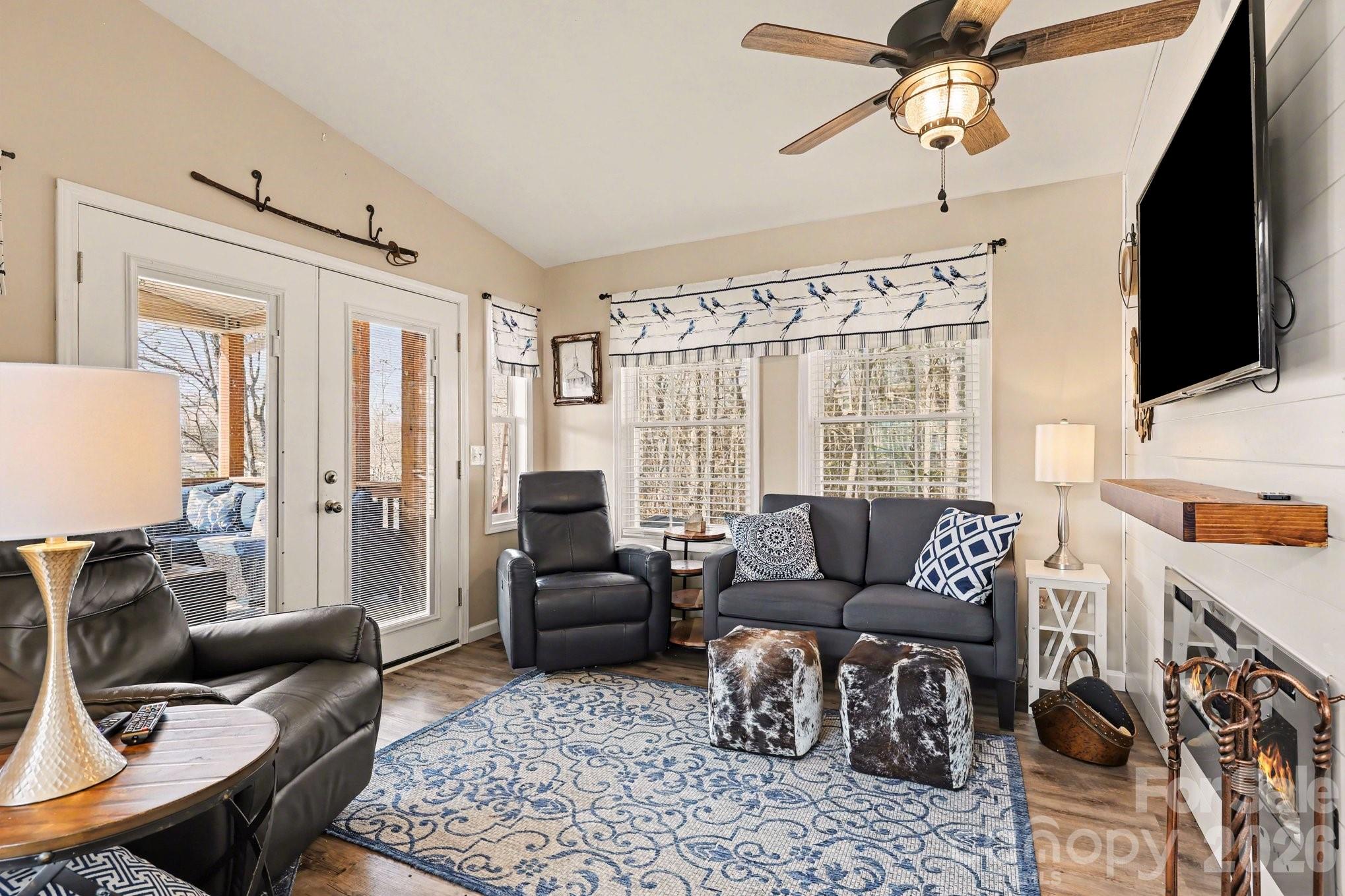 130 Eagle Drive — New London