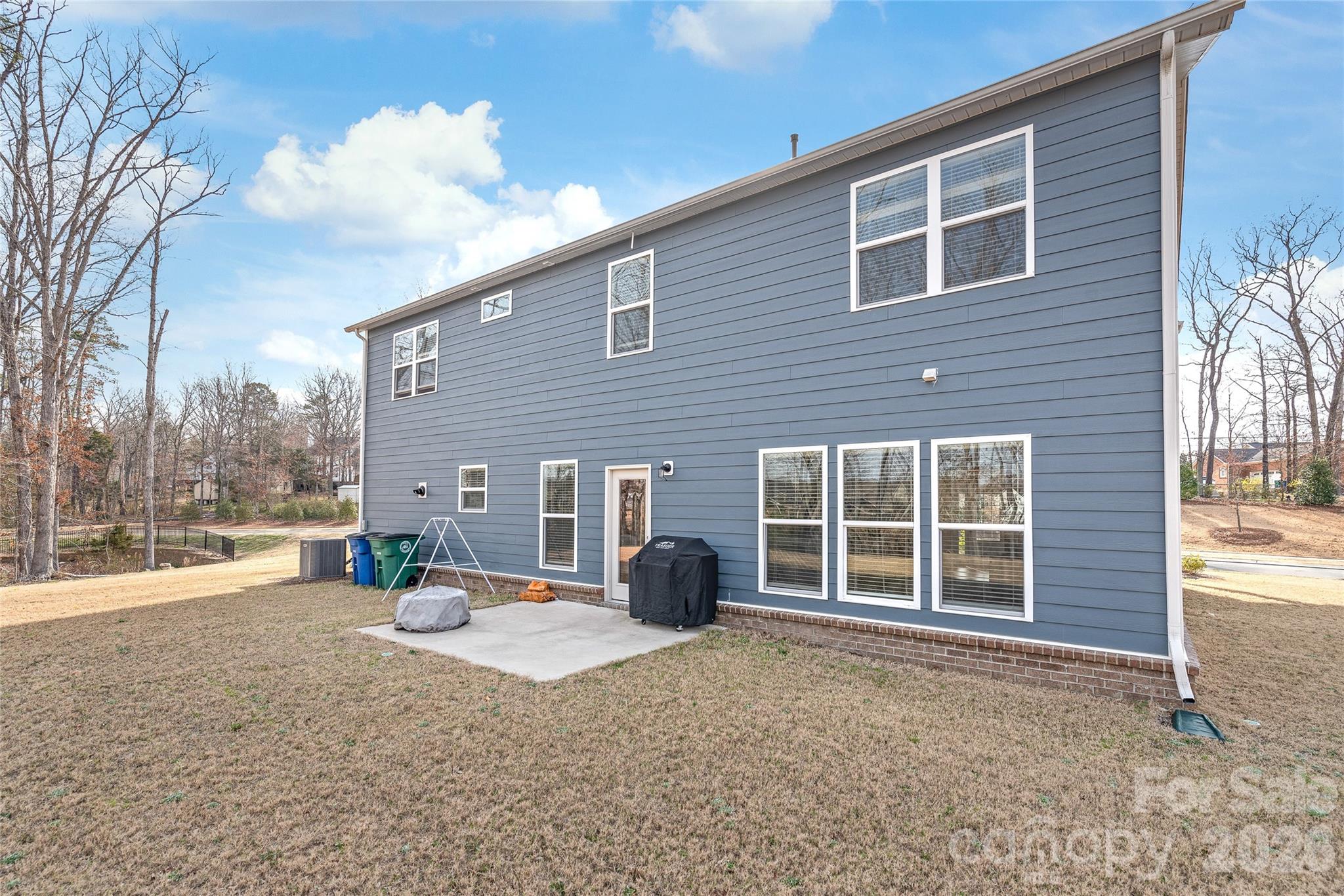 1043 Kalli Drive — Matthews