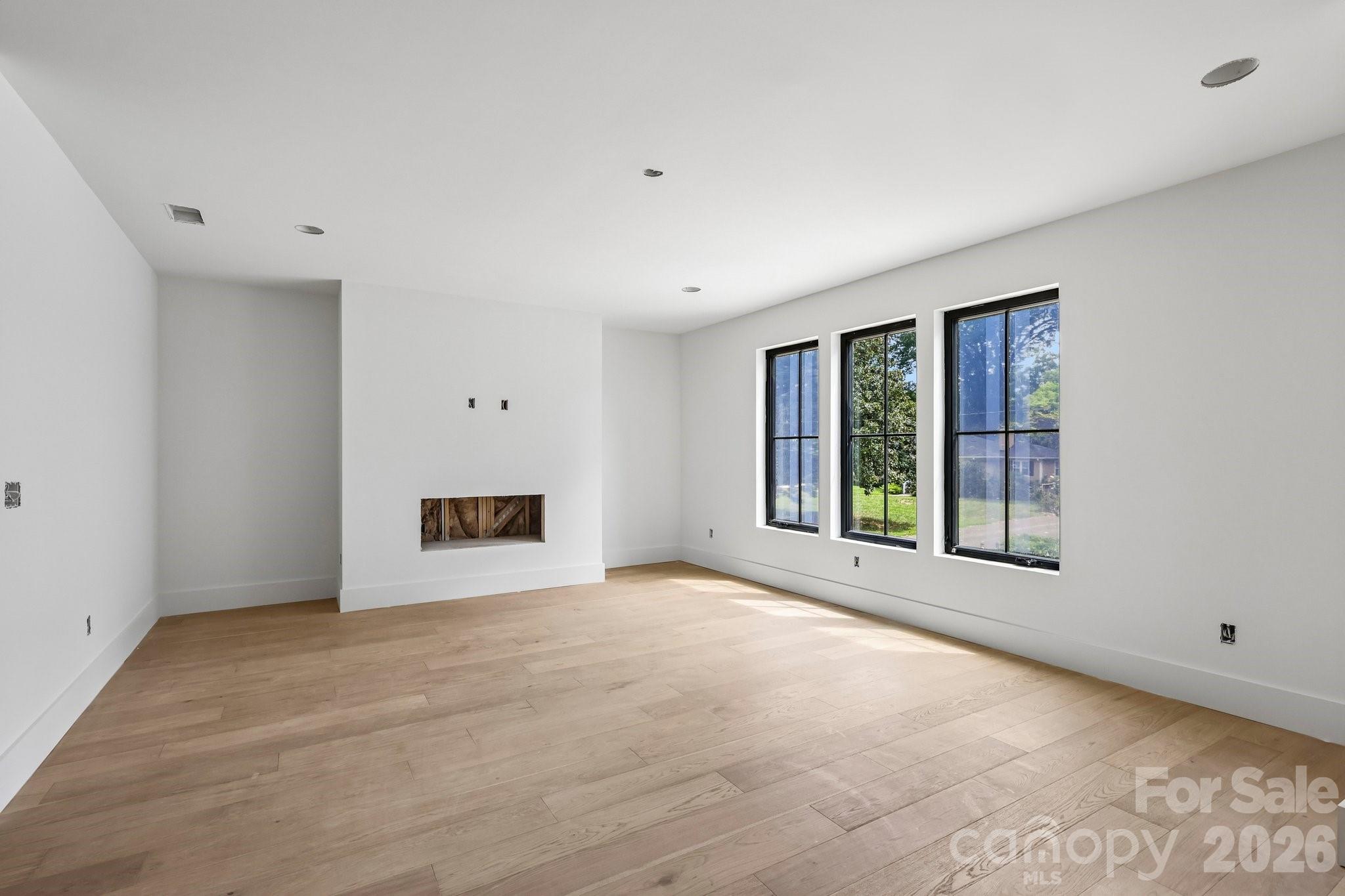 1539 Crystal Road — Charlotte
