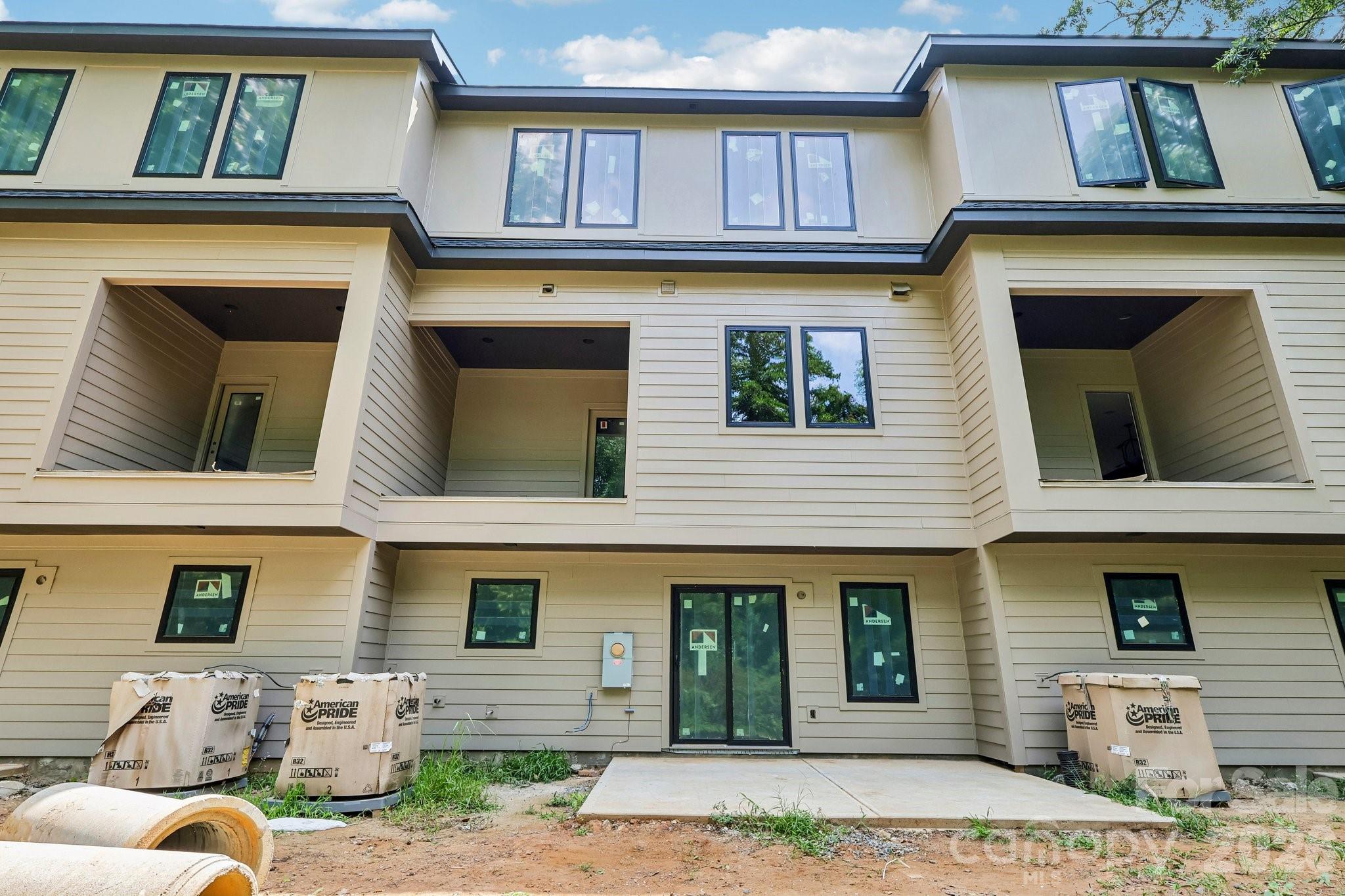 1539 Crystal Road — Charlotte