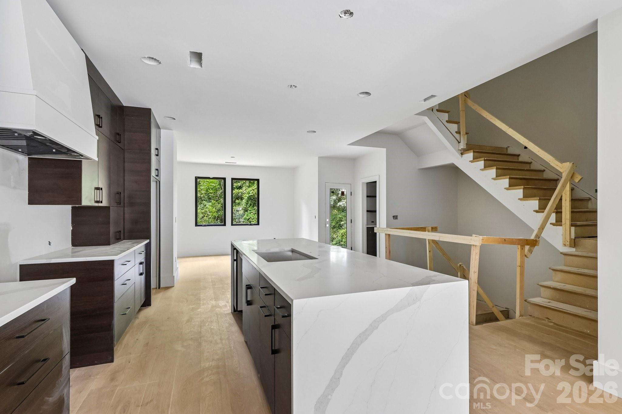 1539 Crystal Road — Charlotte