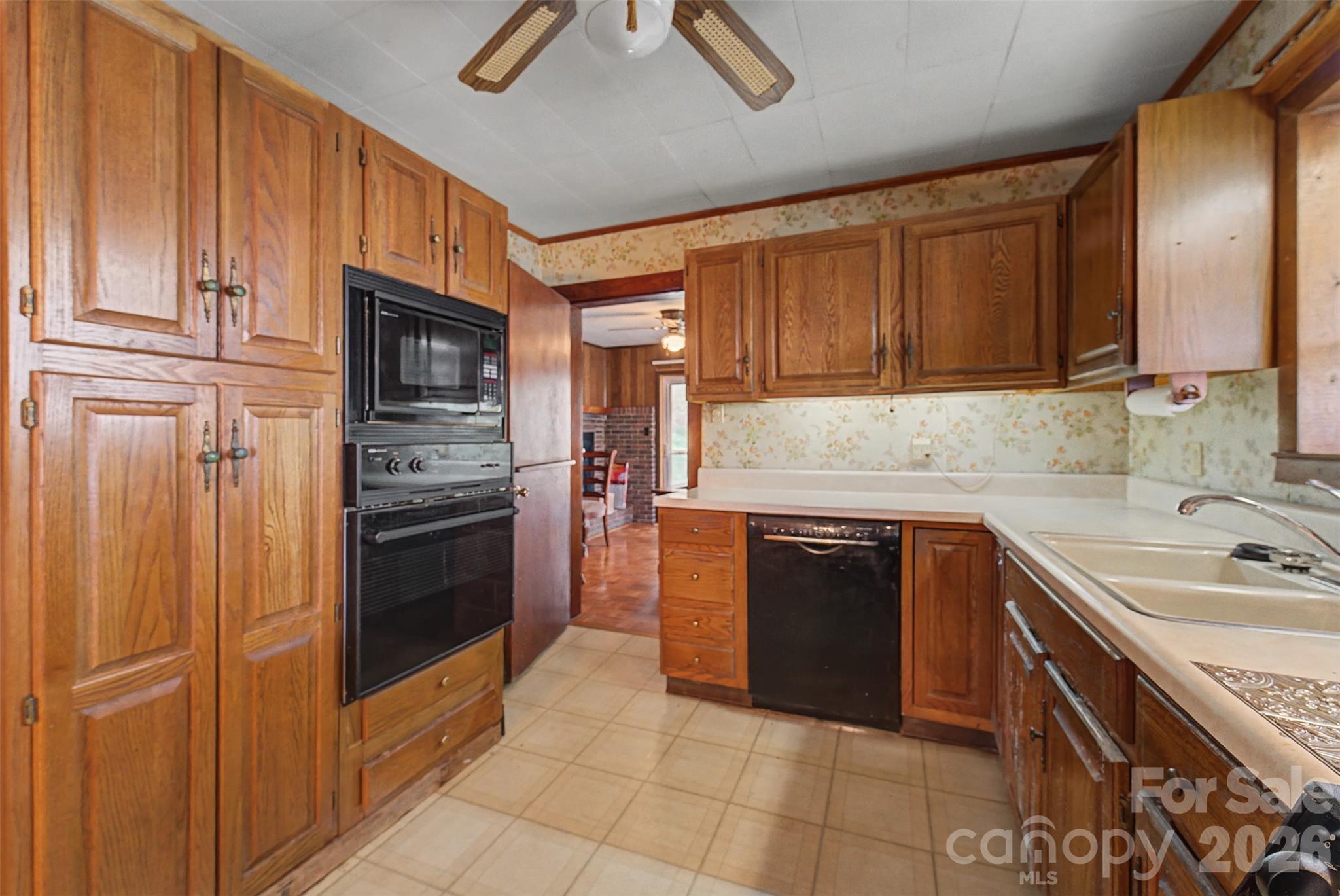 318 Sunrise Park — Sylva