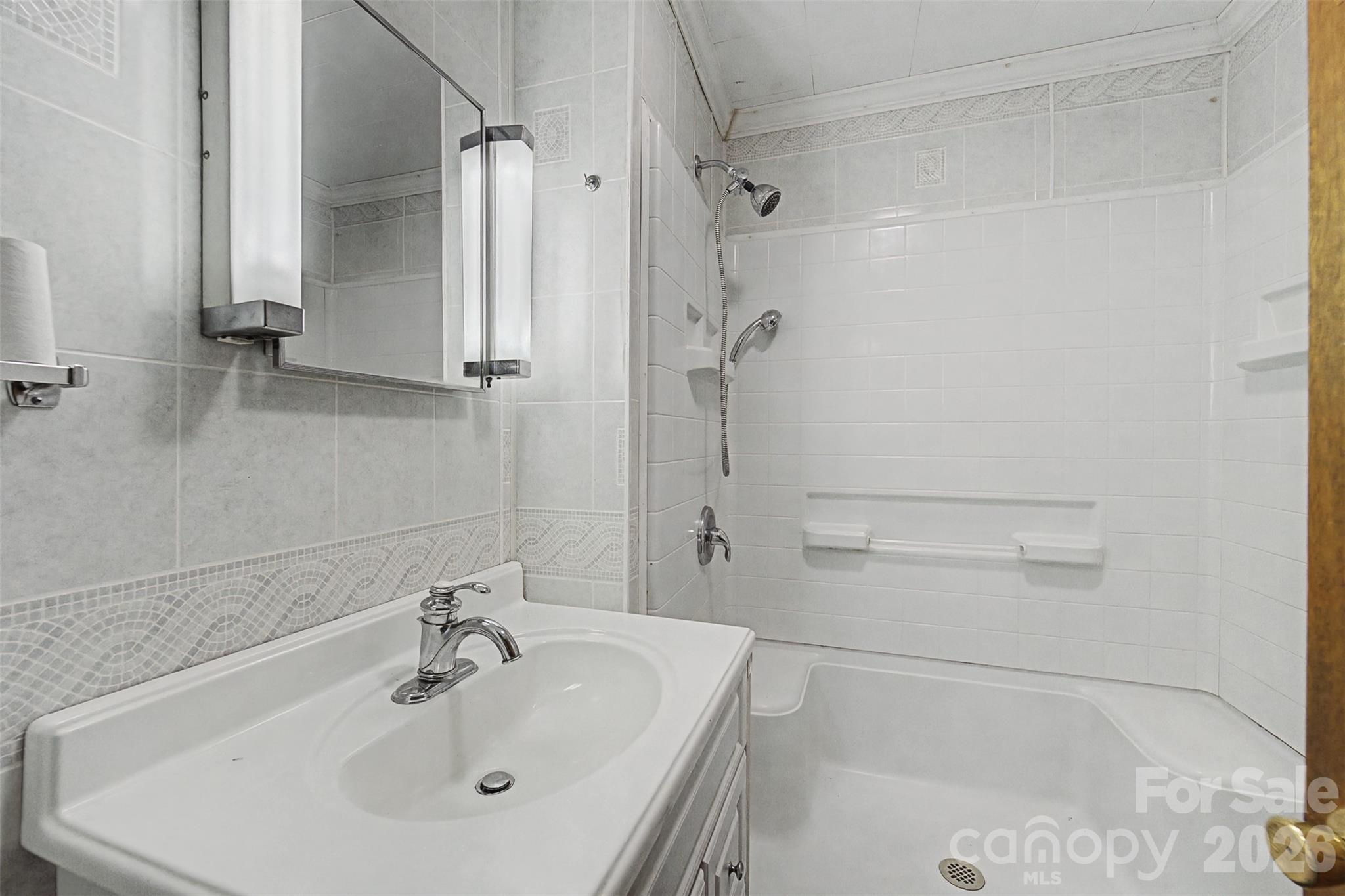 318 Sunrise Park — Sylva